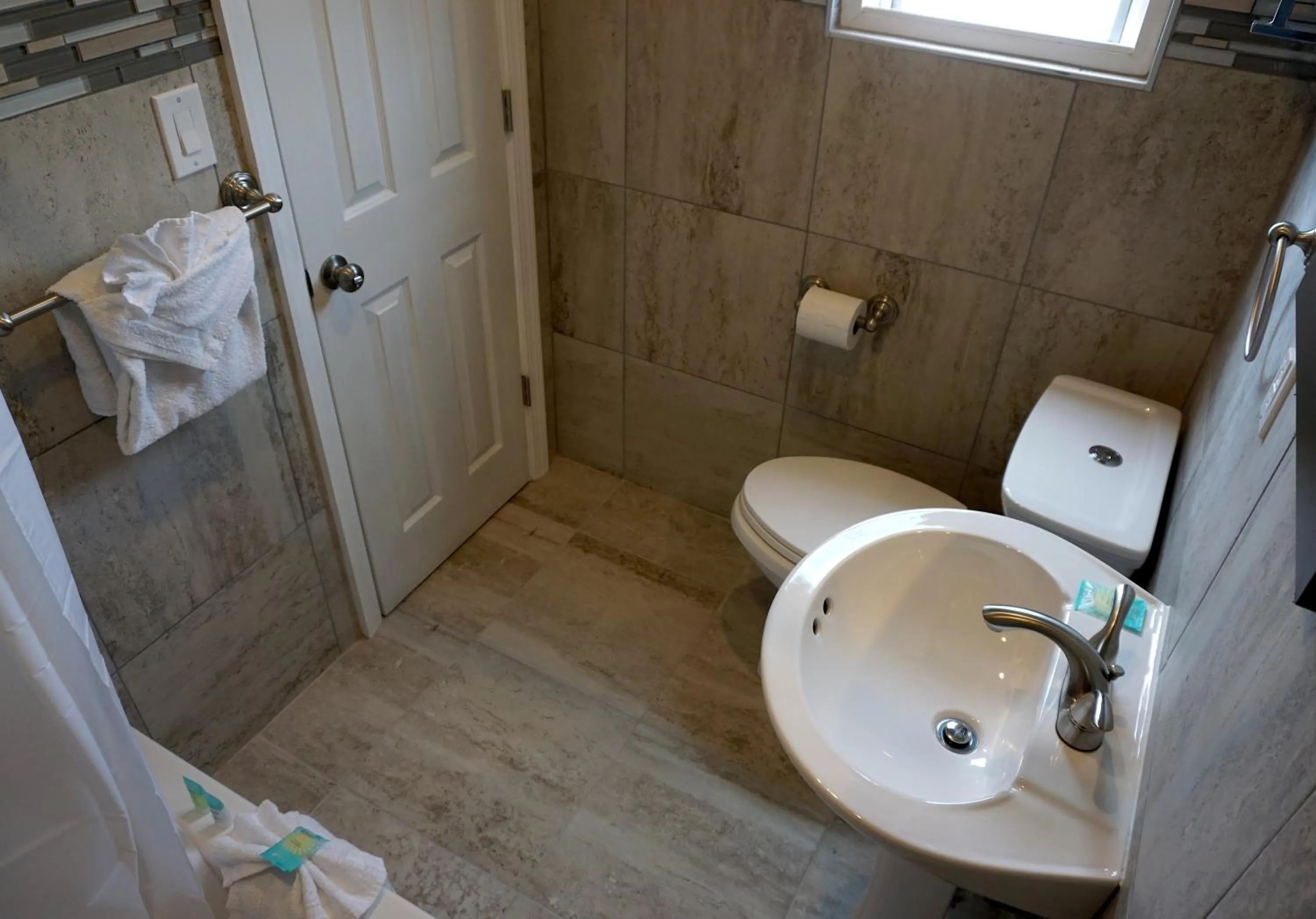 Bathroom in Beachside Resort