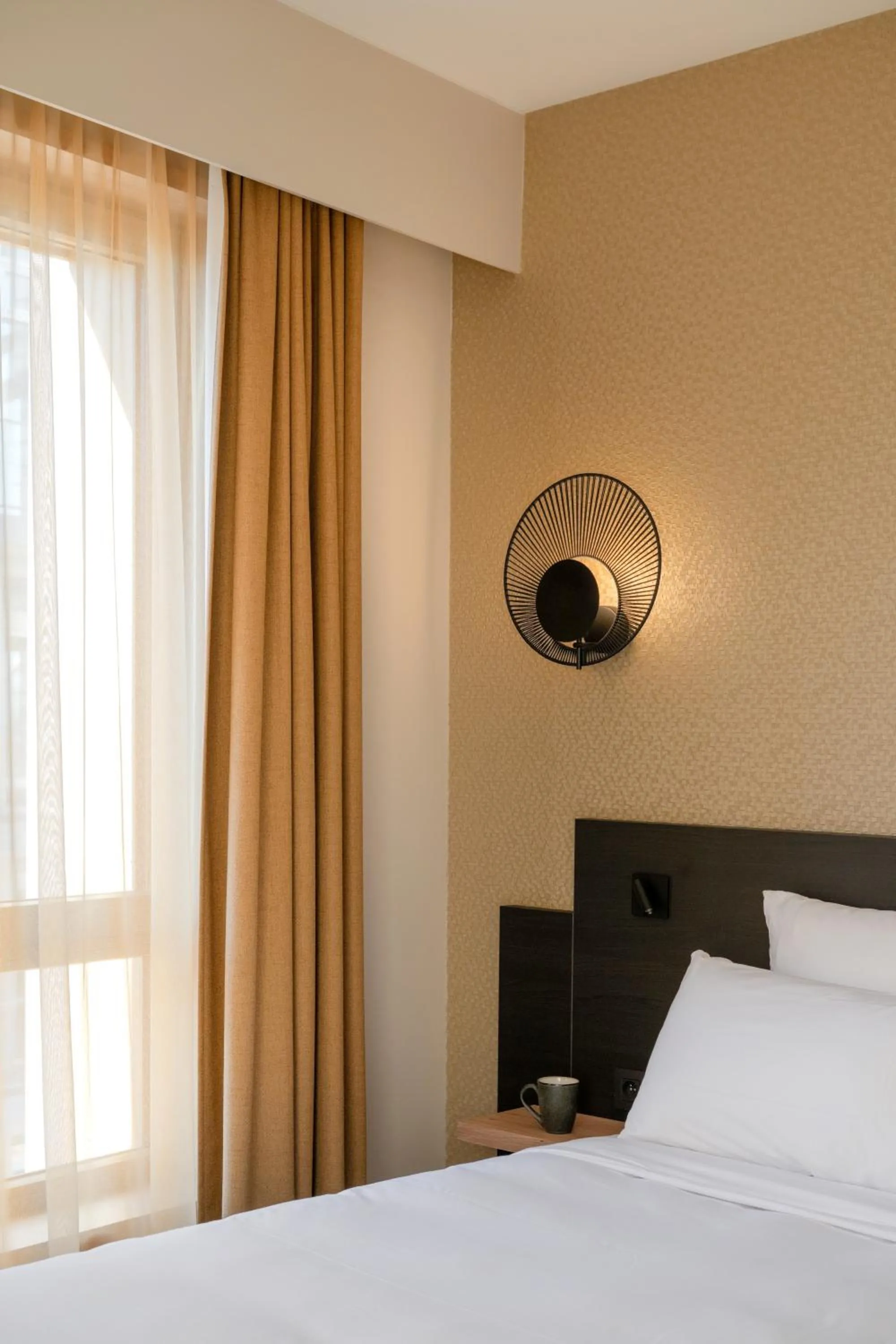 Bed in All Suites Hôtel - Paris Pleyel - L'Île Saint Denis