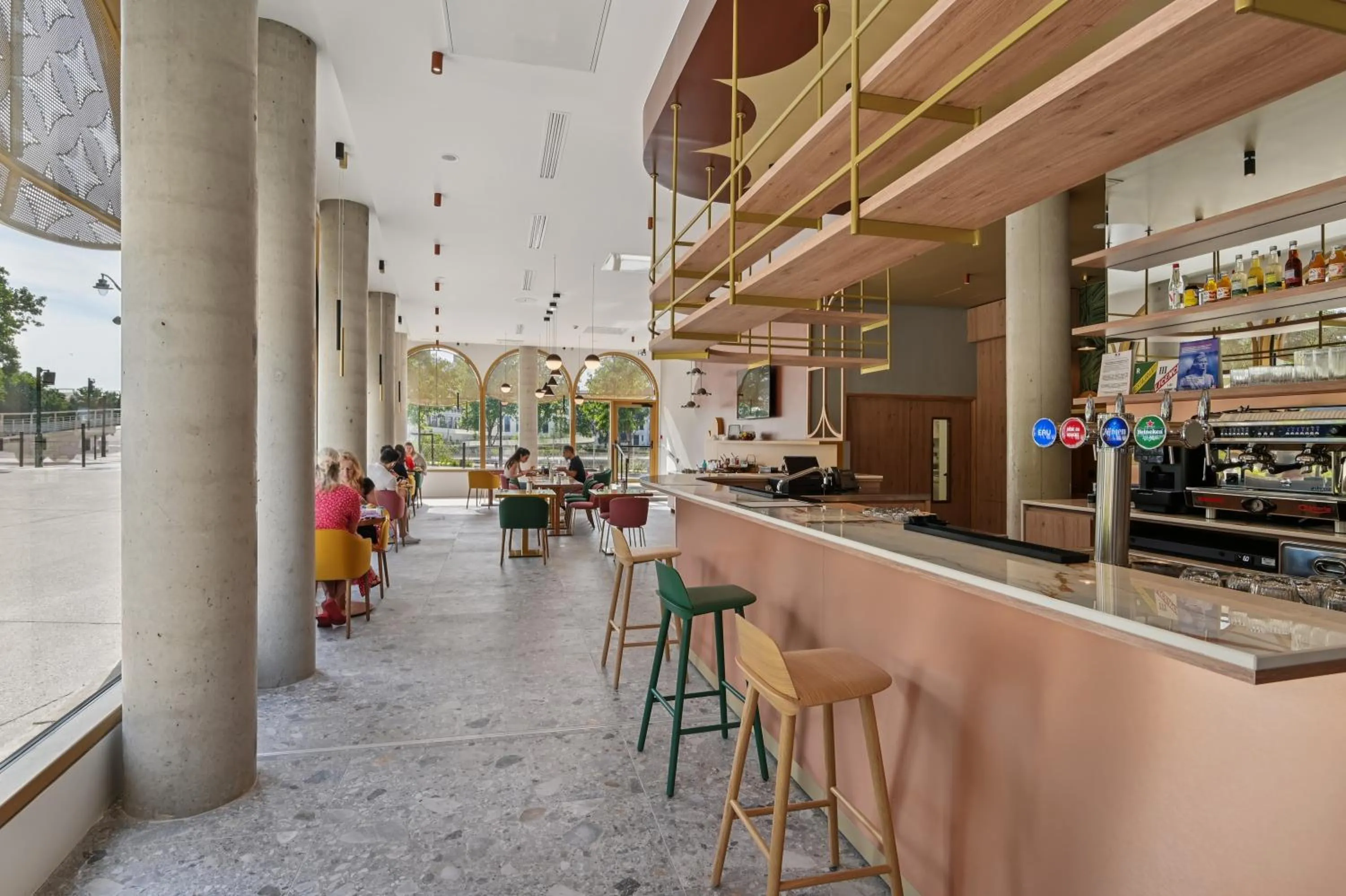 Lounge or bar in All Suites Hôtel - Paris Pleyel - L'Île Saint Denis