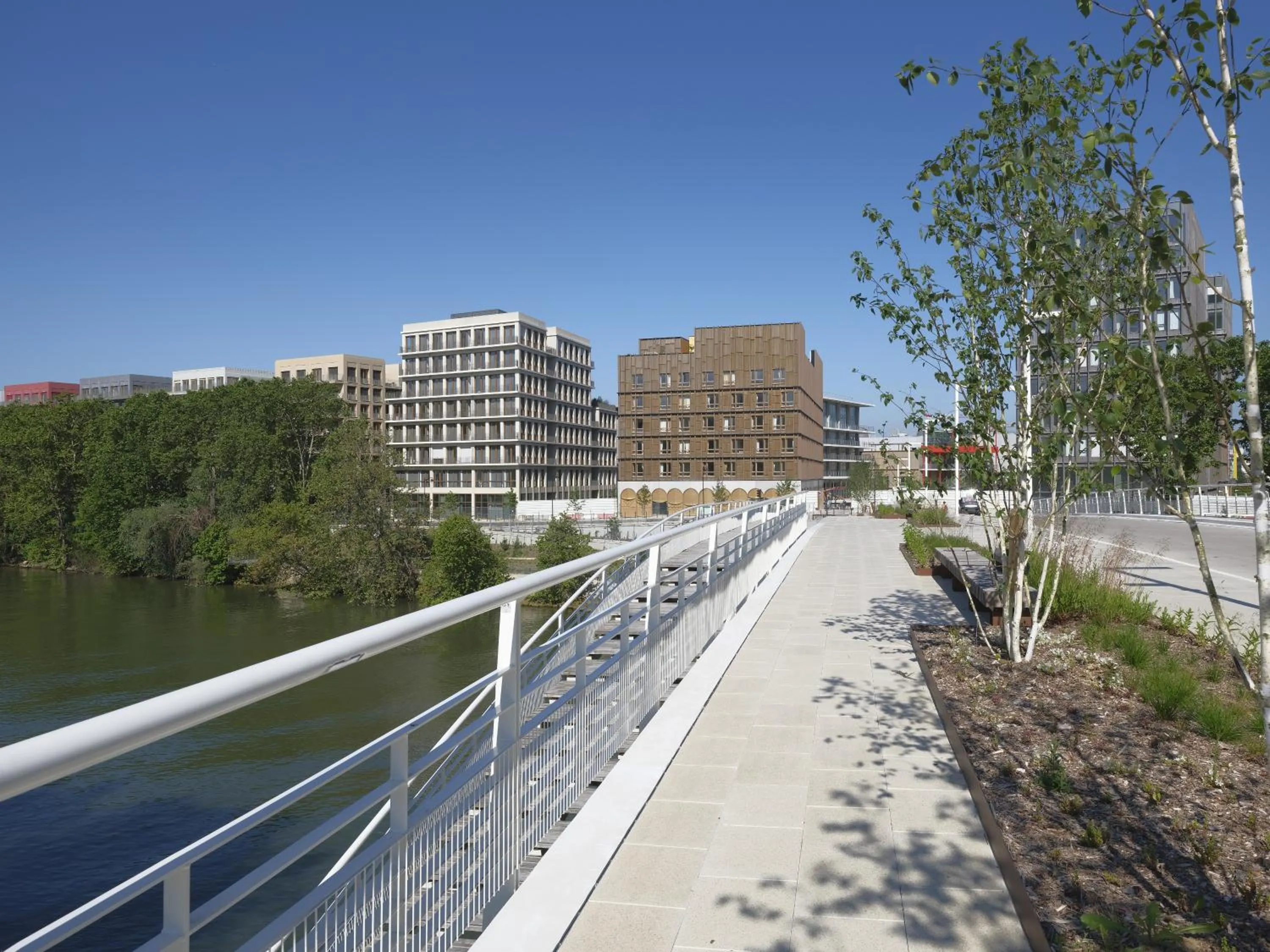 Property building in All Suites Hôtel - Paris Pleyel - L'Île Saint Denis