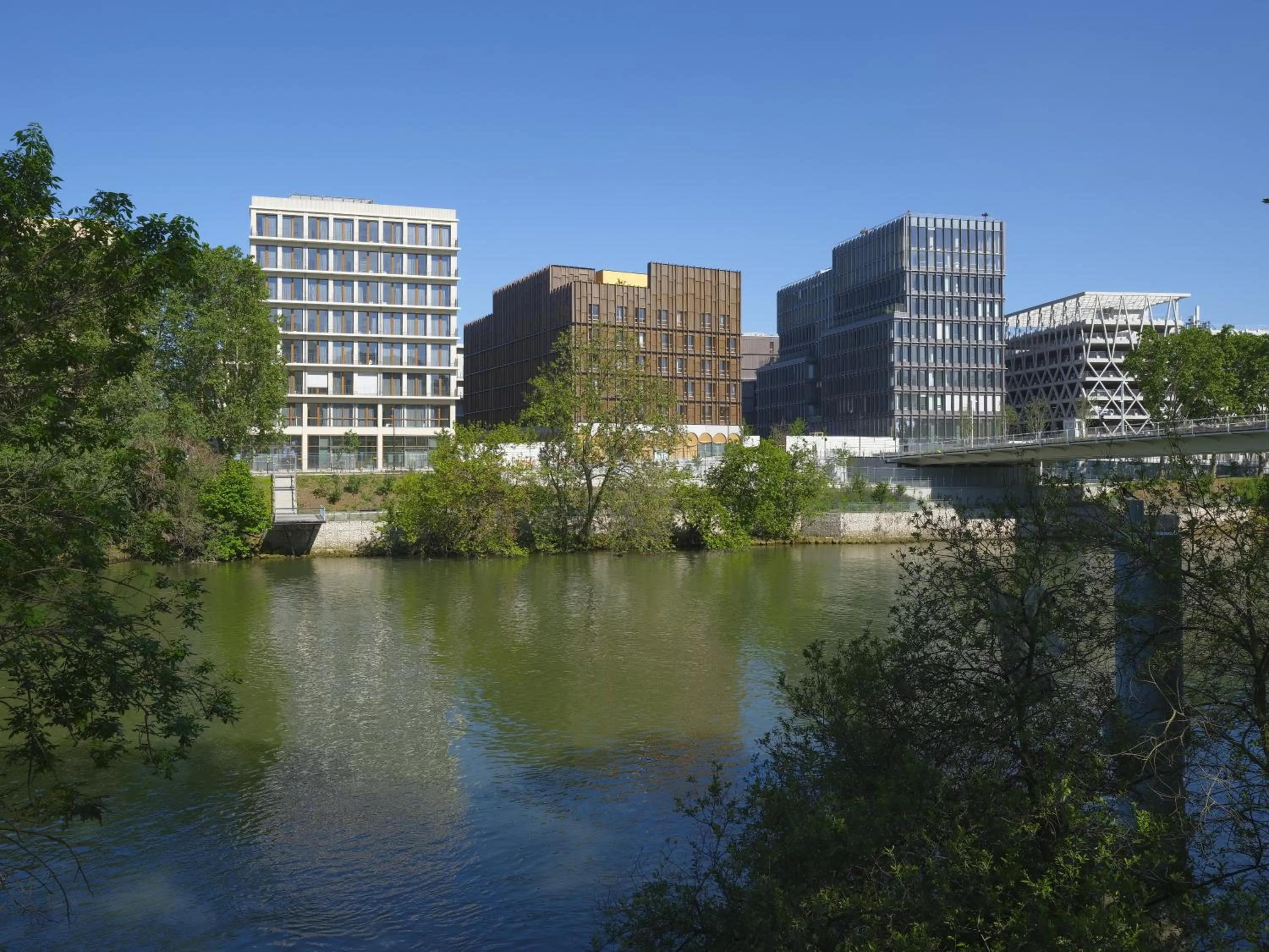 Property building in All Suites Hôtel - Paris Pleyel - L'Île Saint Denis