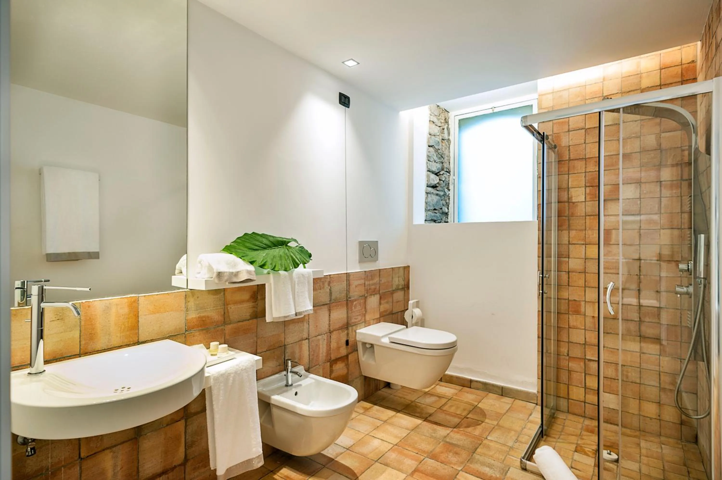 Shower in Ramo d'Aria Etna Boutique Hotel