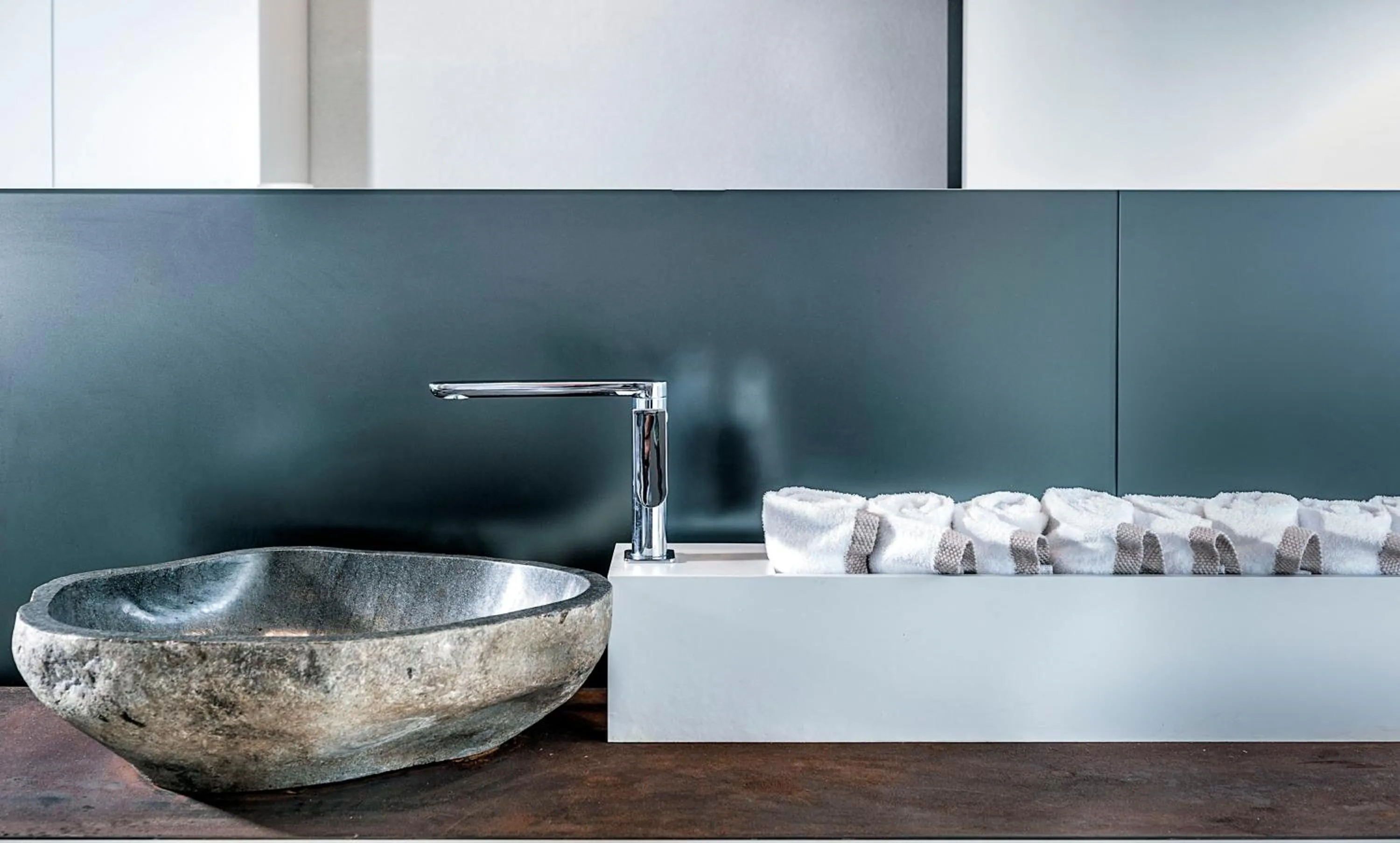 Decorative detail in Ramo d'Aria Etna Boutique Hotel