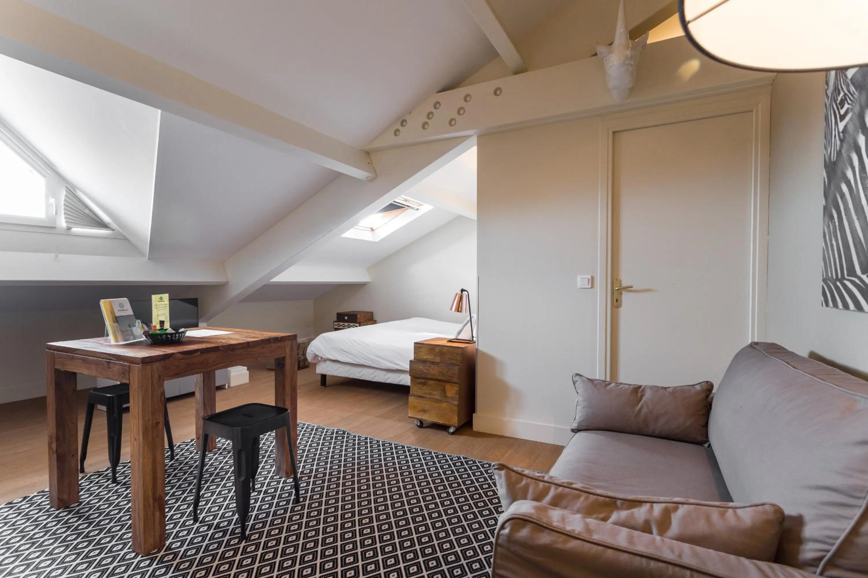 Photo of the whole room, Bed in Florella Jean Jaures Apartment