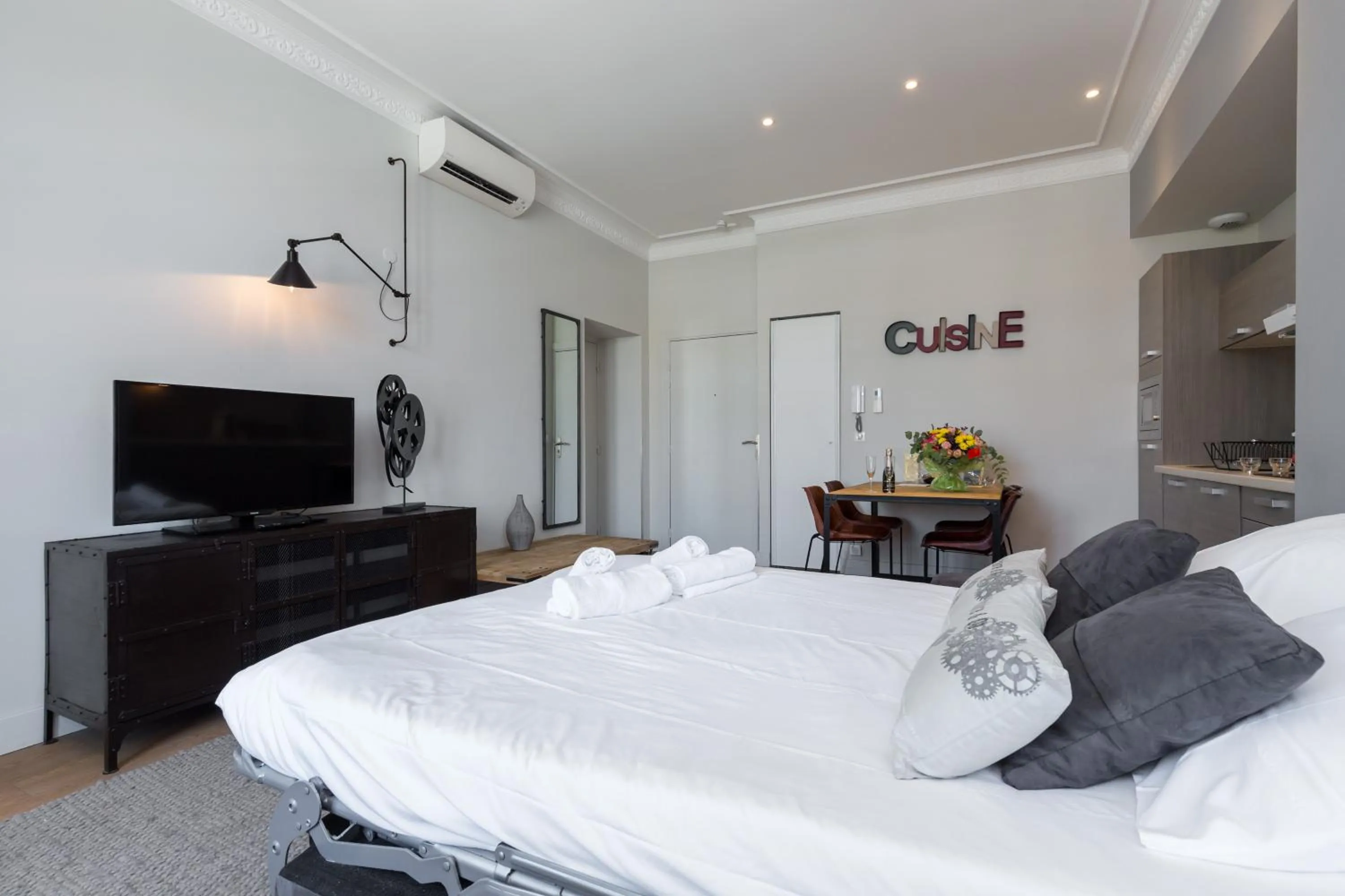 Living room, Bed in Florella Jean Jaures Apartment