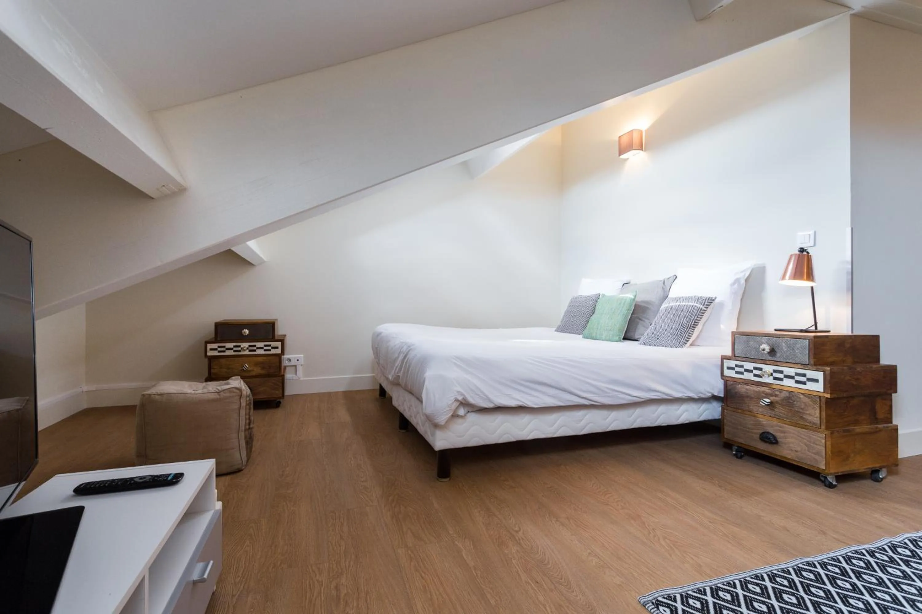 Bed in Florella Jean Jaures Apartment