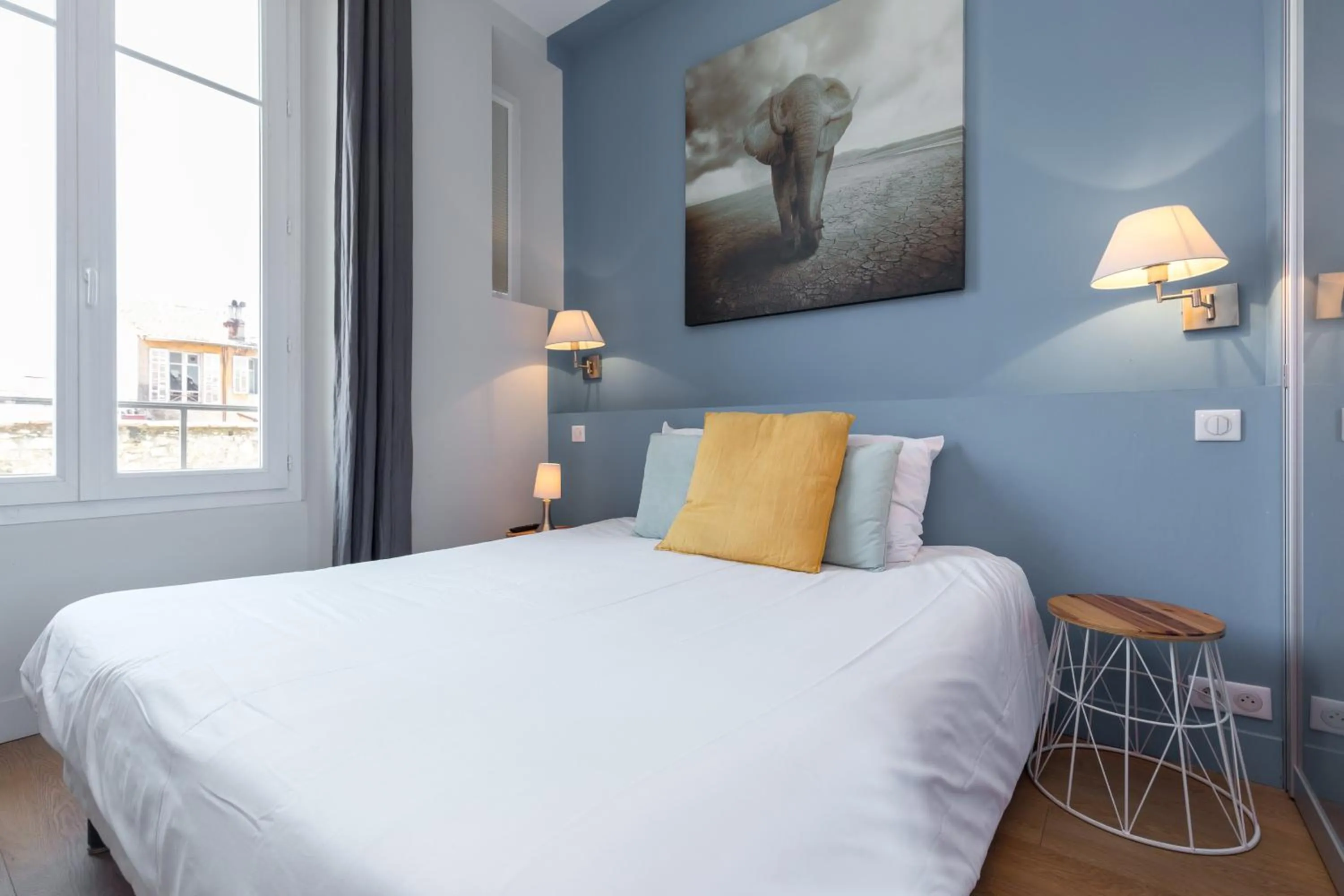 Bedroom, Bed in Florella Jean Jaures Apartment