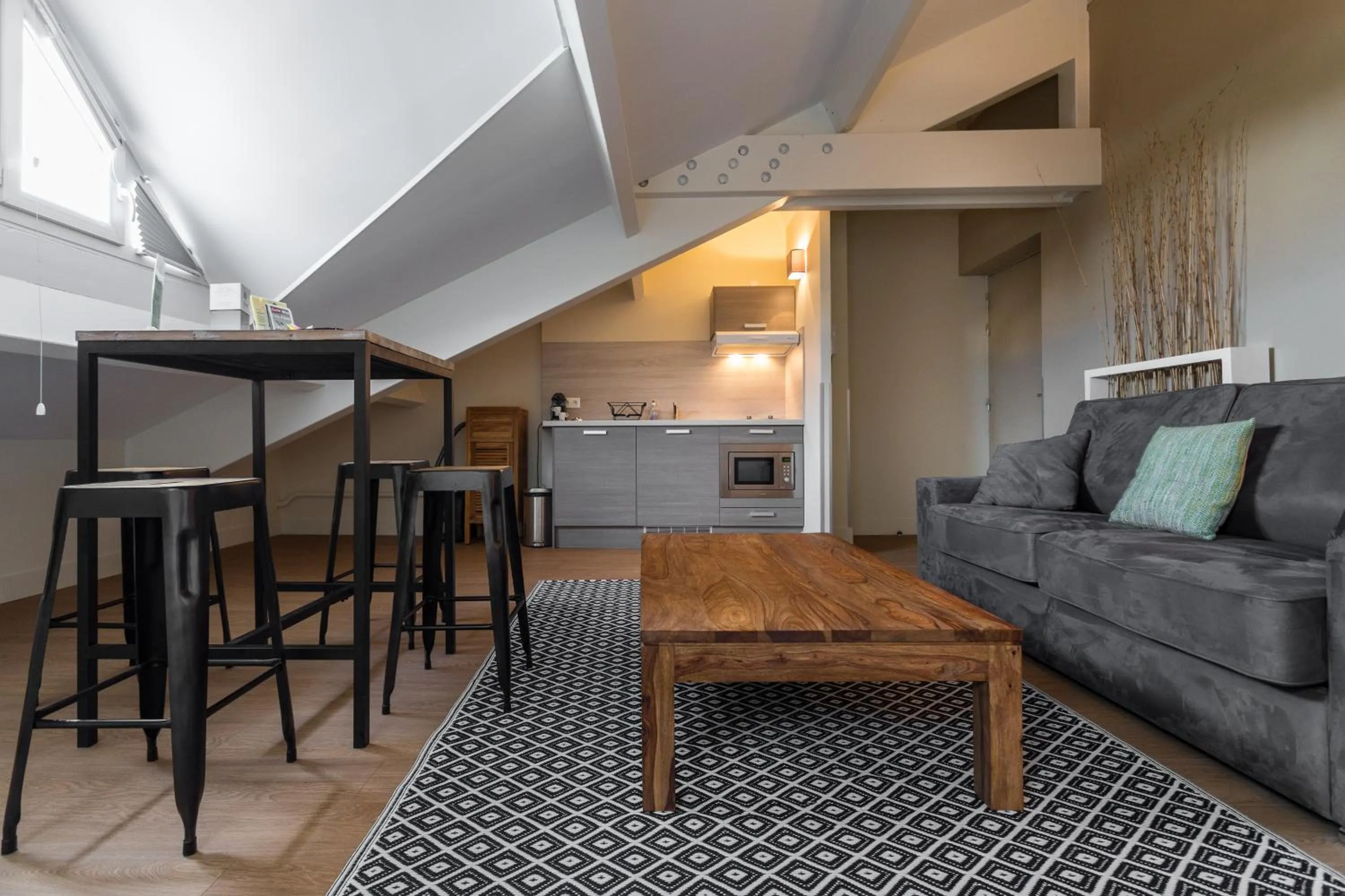 Photo of the whole room in Florella Jean Jaures Apartment