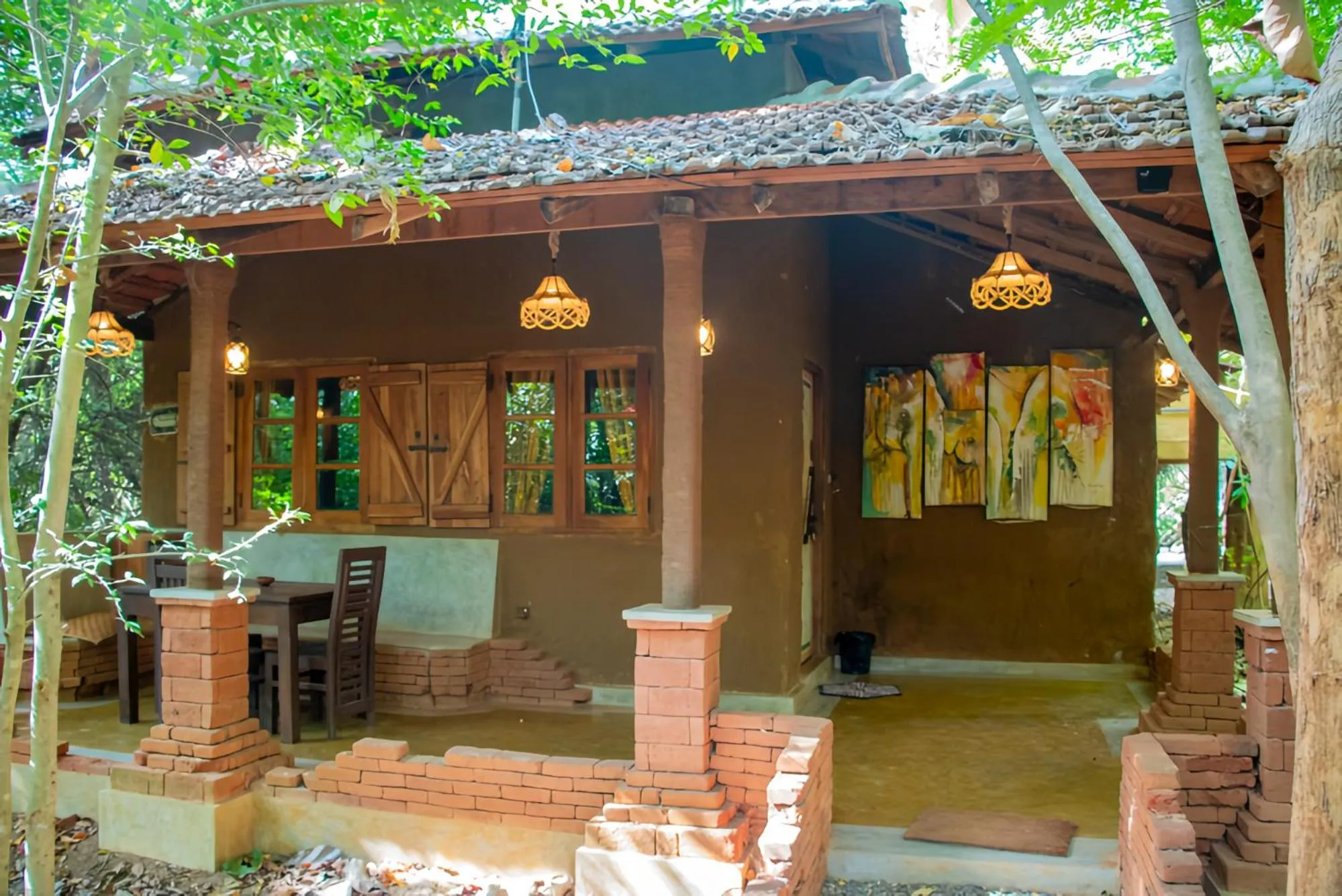 Habarana Tree House Ambasewana Resort