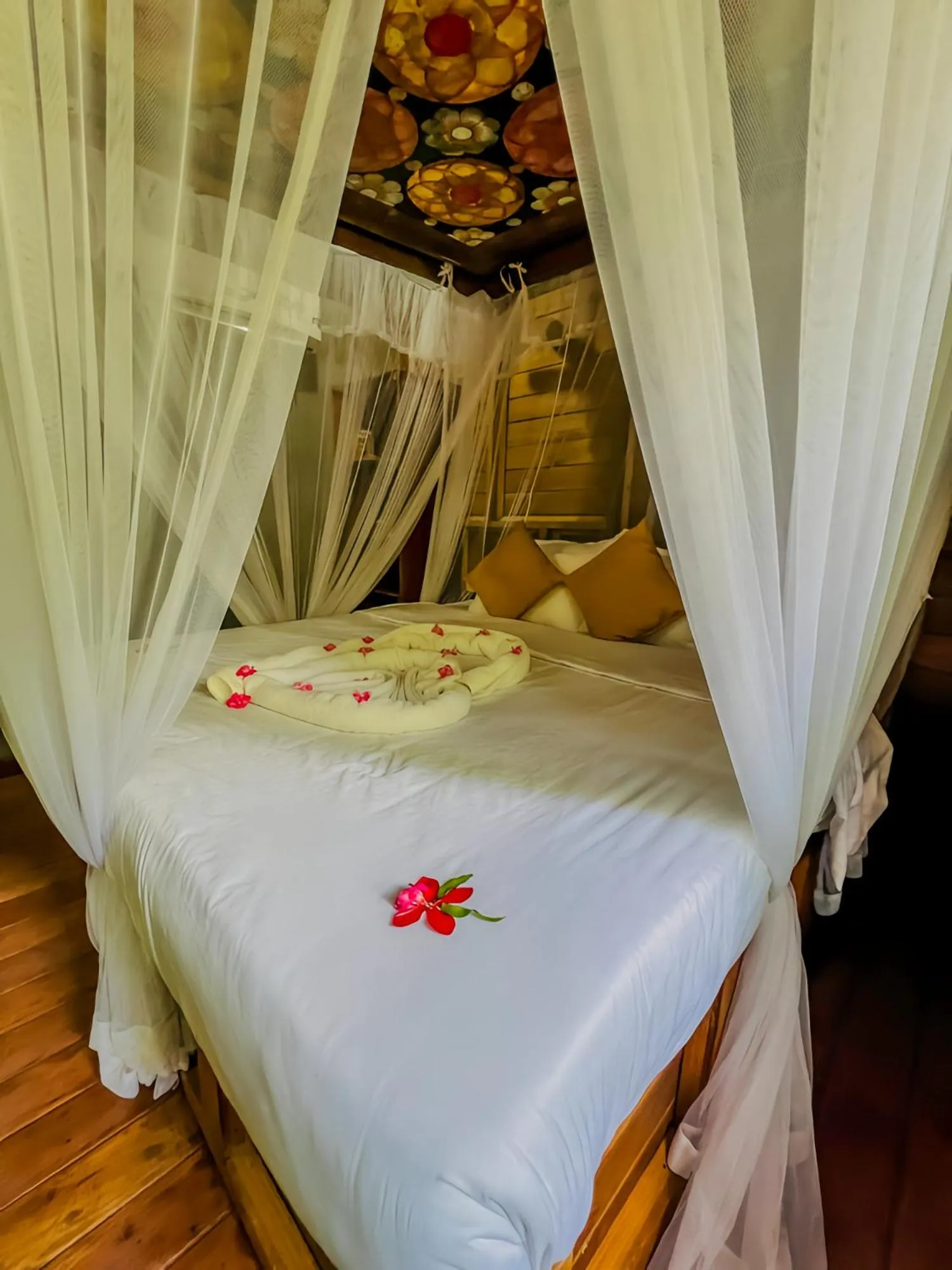 Bed in Habarana Tree House Ambasewana Resort