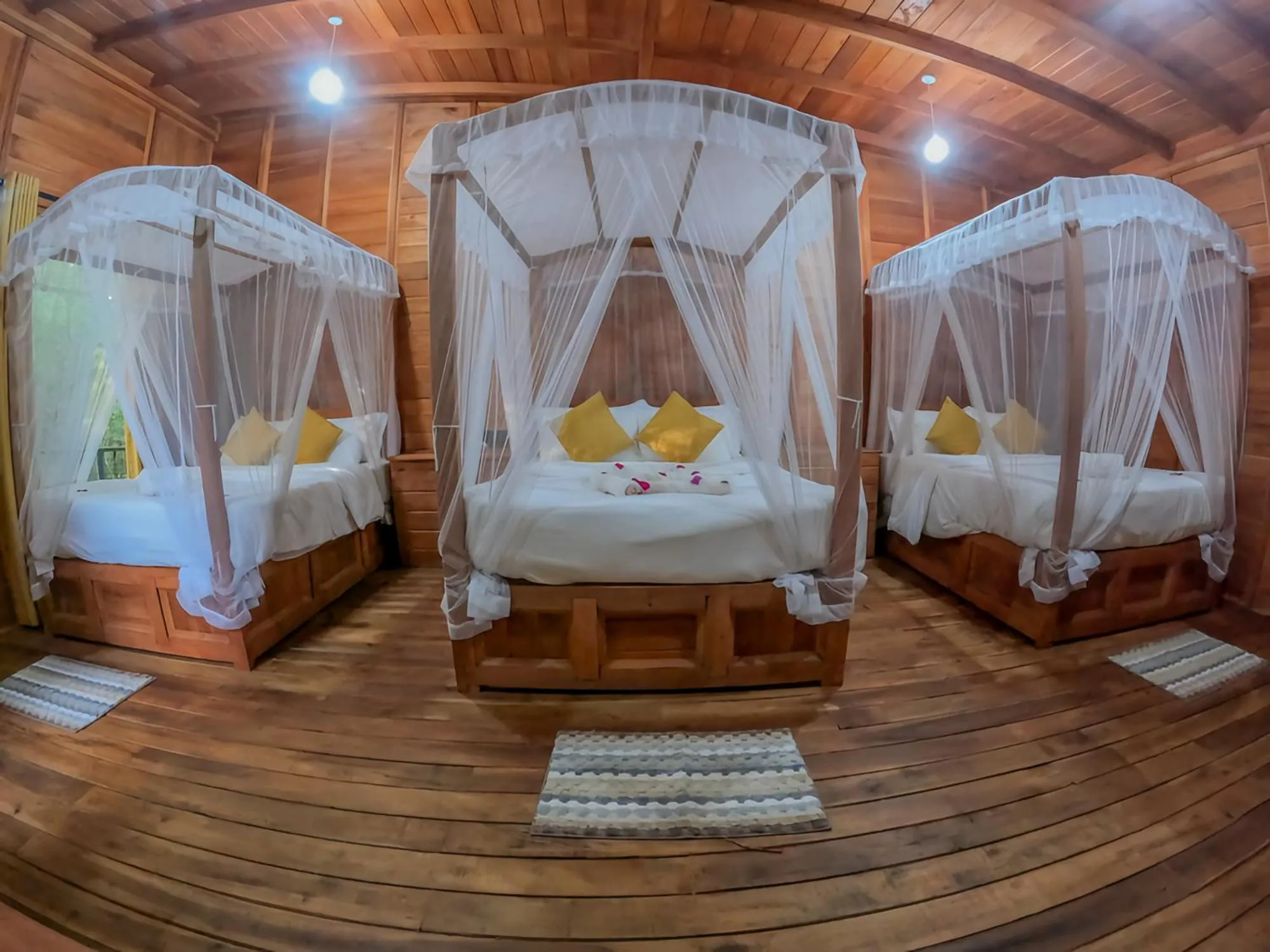 Bed in Habarana Tree House Ambasewana Resort