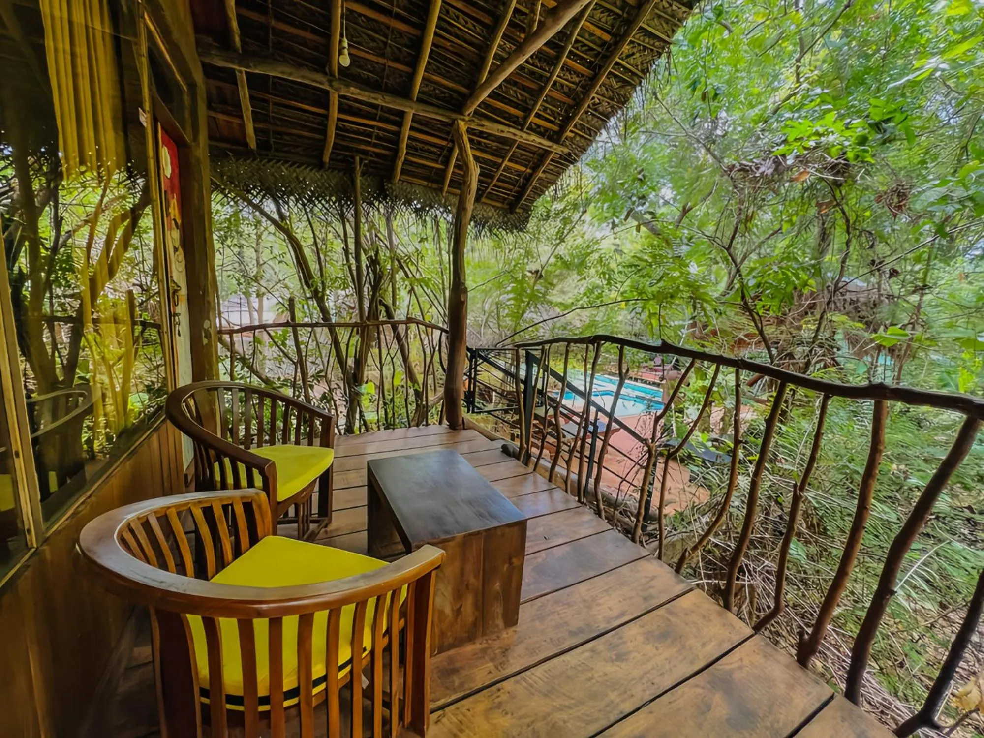 Habarana Tree House Ambasewana Resort