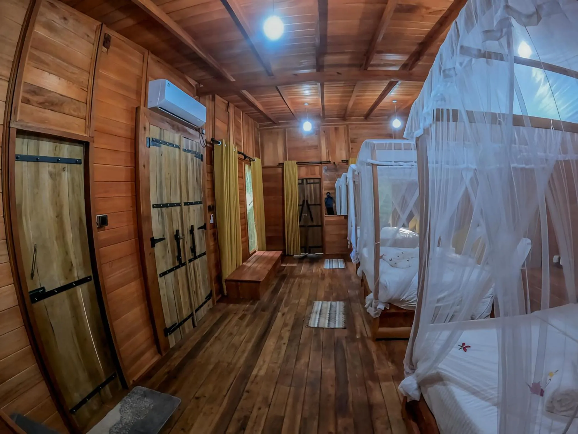 Bed in Habarana Tree House Ambasewana Resort