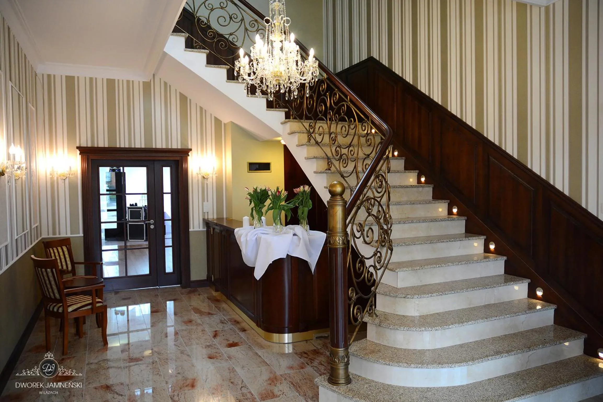 Lobby or reception in Dworek Jamneński