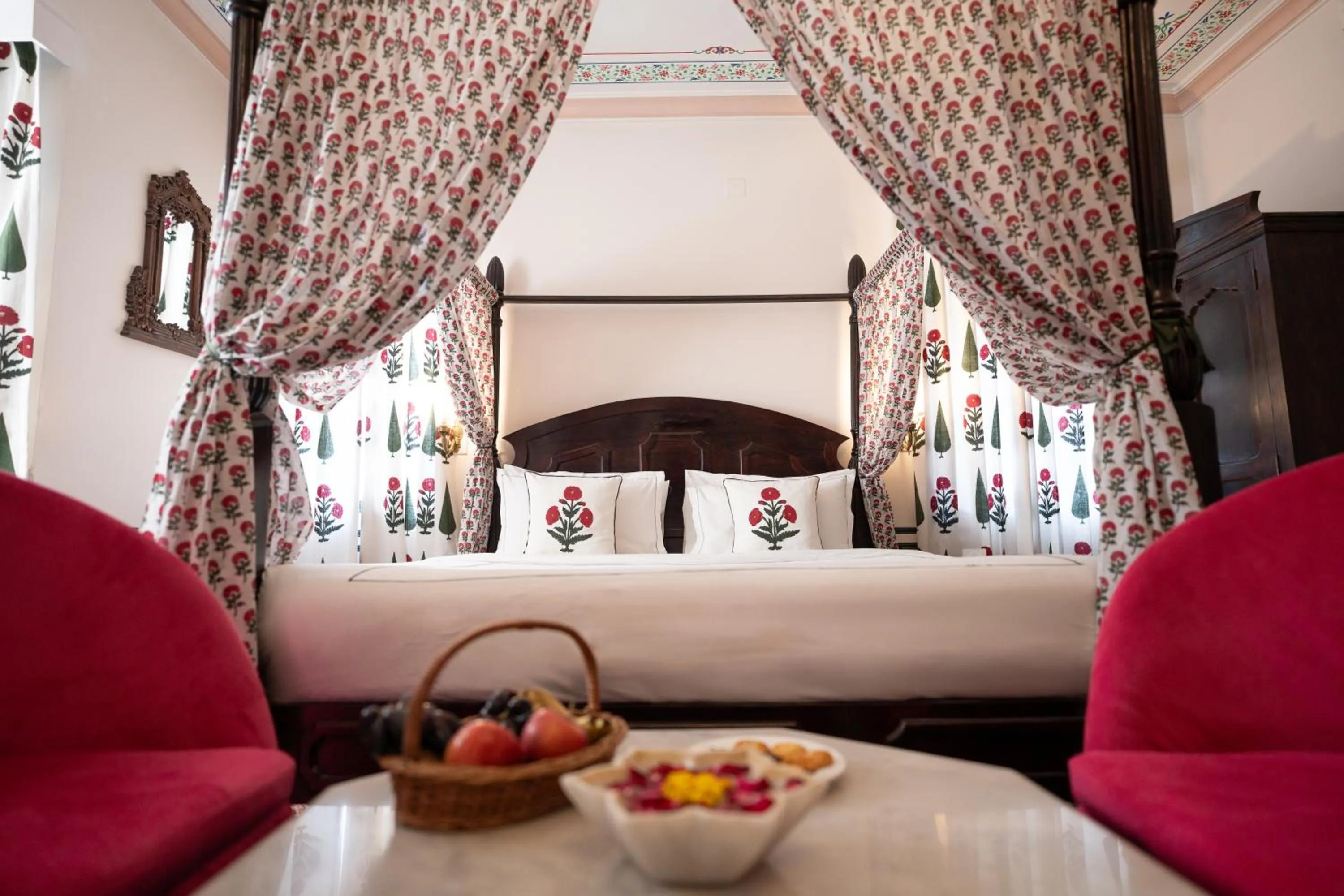 Bed in Kaner Bagh A Heritage Boutique Hotel