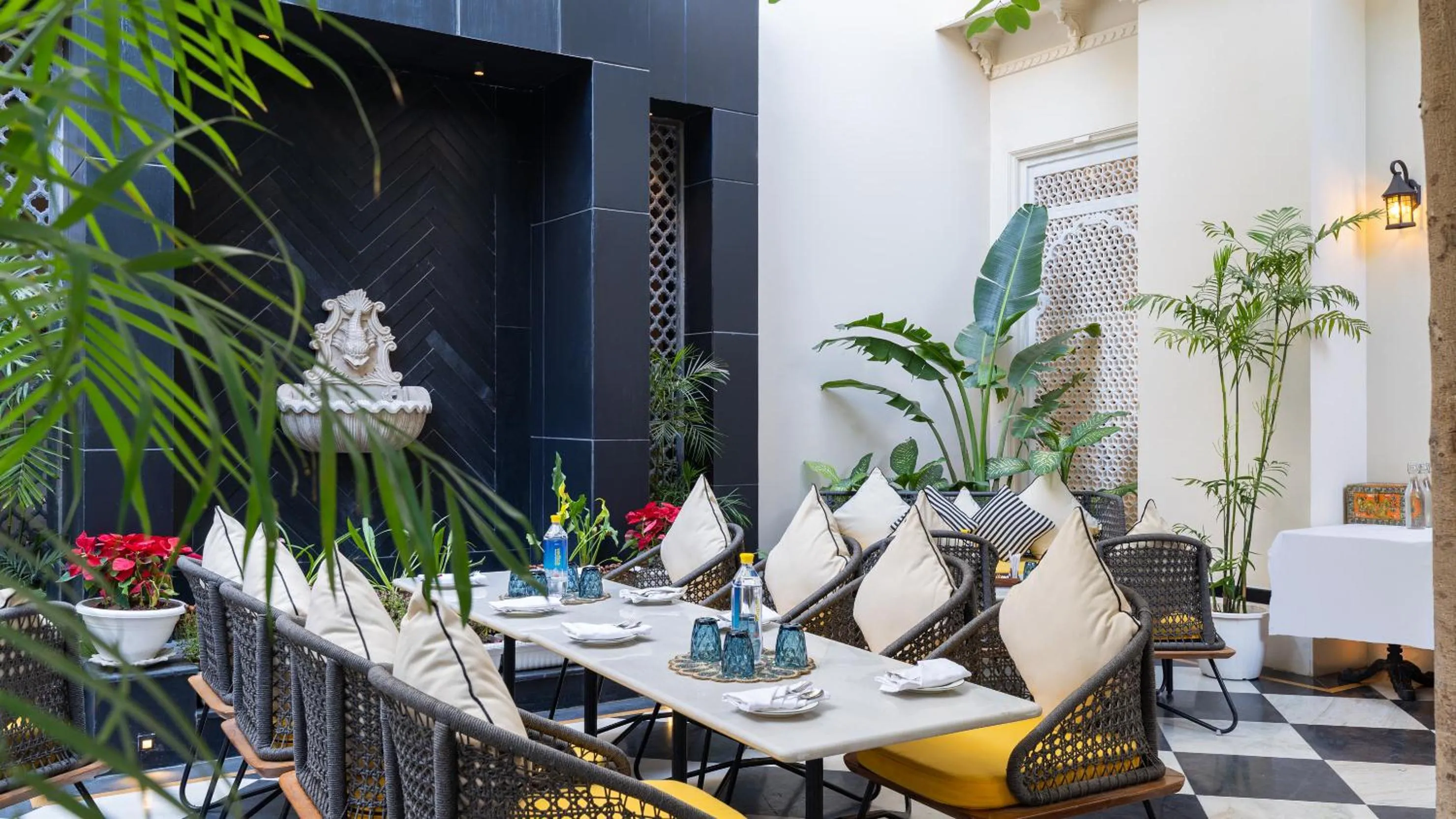 Restaurant/places to eat in Kaner Bagh A Heritage Boutique Hotel