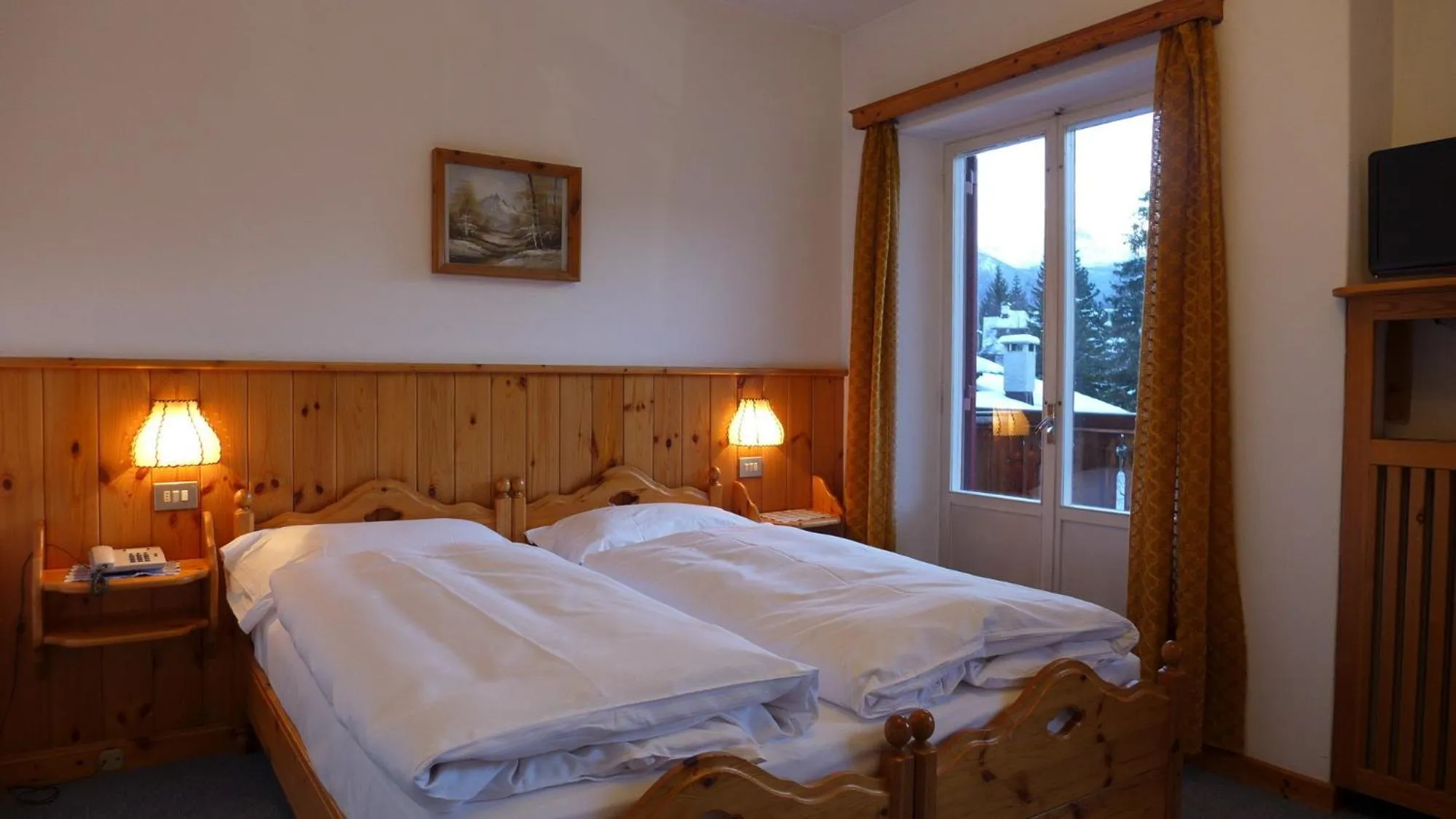 Bedroom, Bed in Hotel Bellaria - Cortina d'Ampezzo