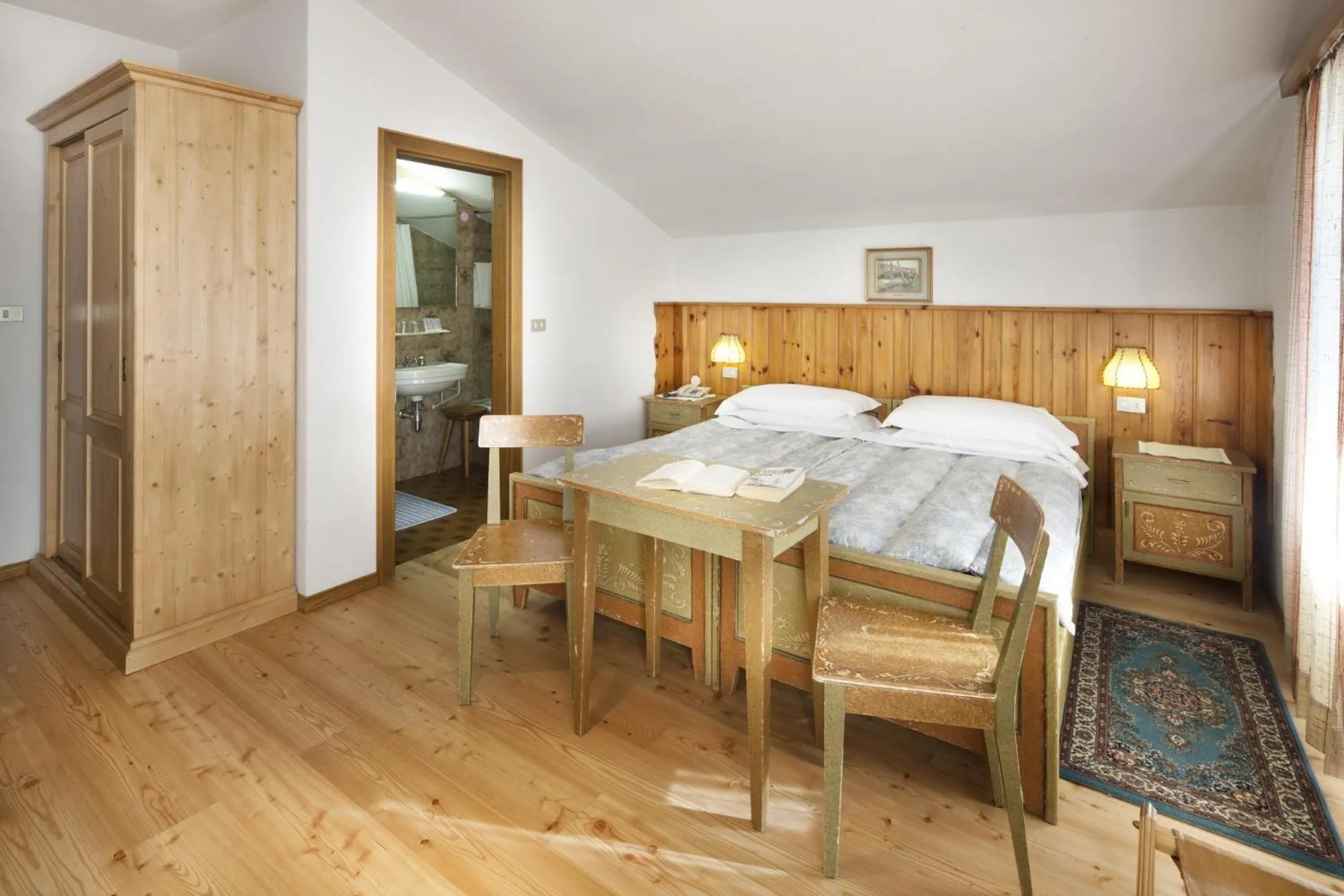 Bedroom, Bed in Hotel Bellaria - Cortina d'Ampezzo
