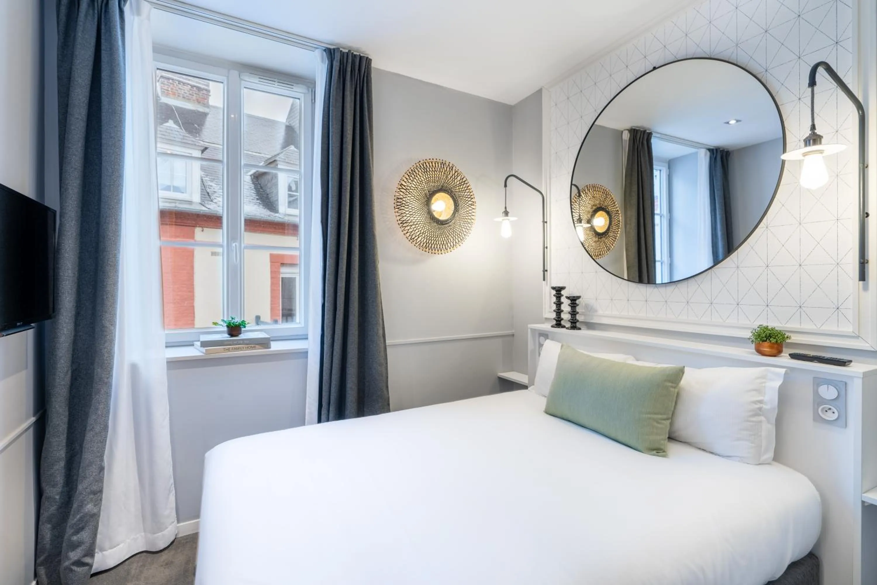 Photo of the whole room, Bed in Les 2 Villas