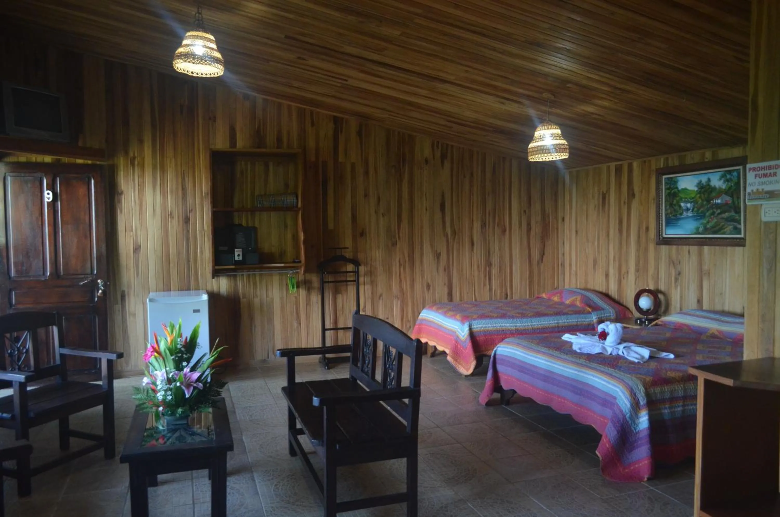 Photo of the whole room, Bed in Historias Lodge