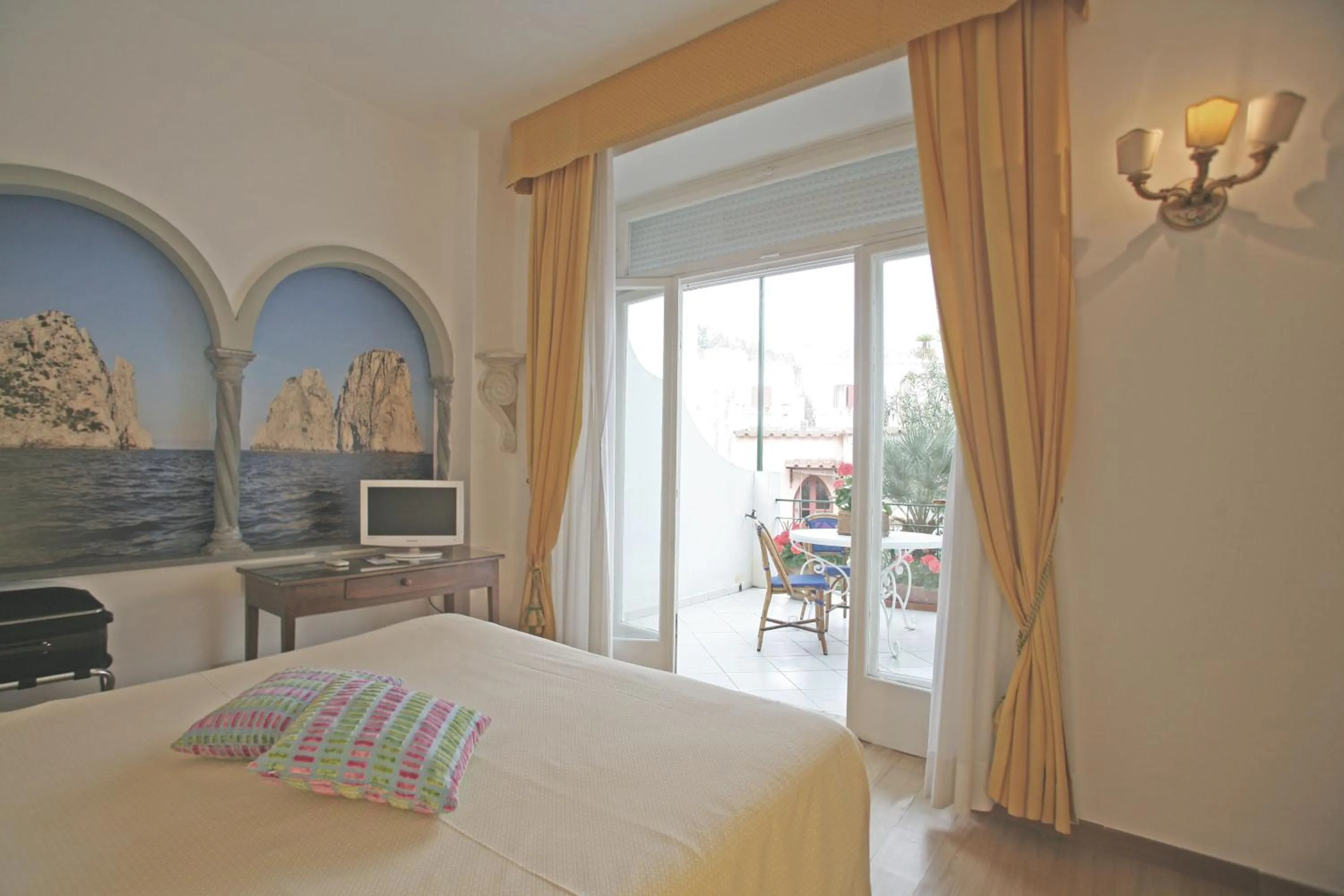 Bed in Albergo Gatto Bianco