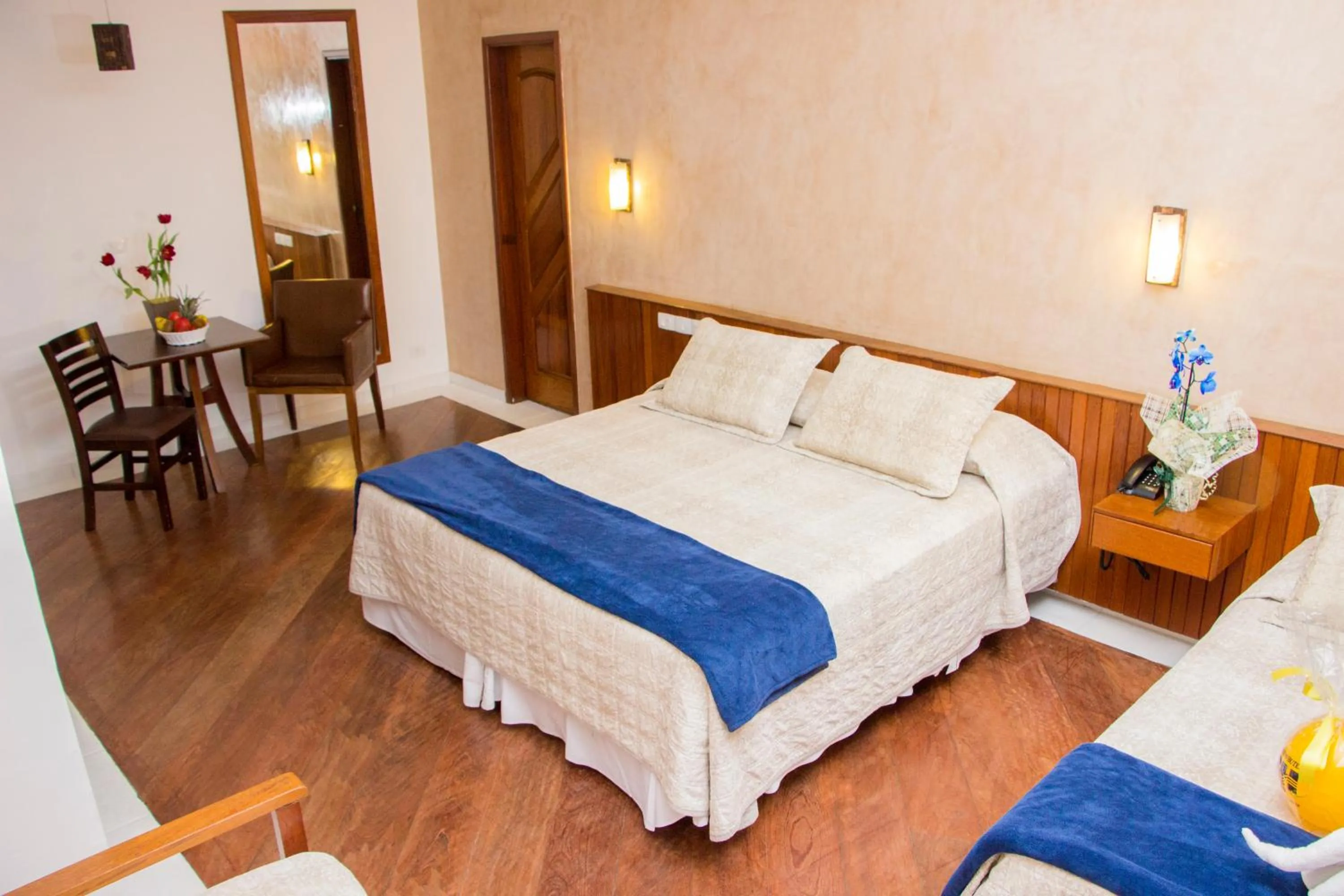 Photo of the whole room, Bed in Senses Praia Hotel