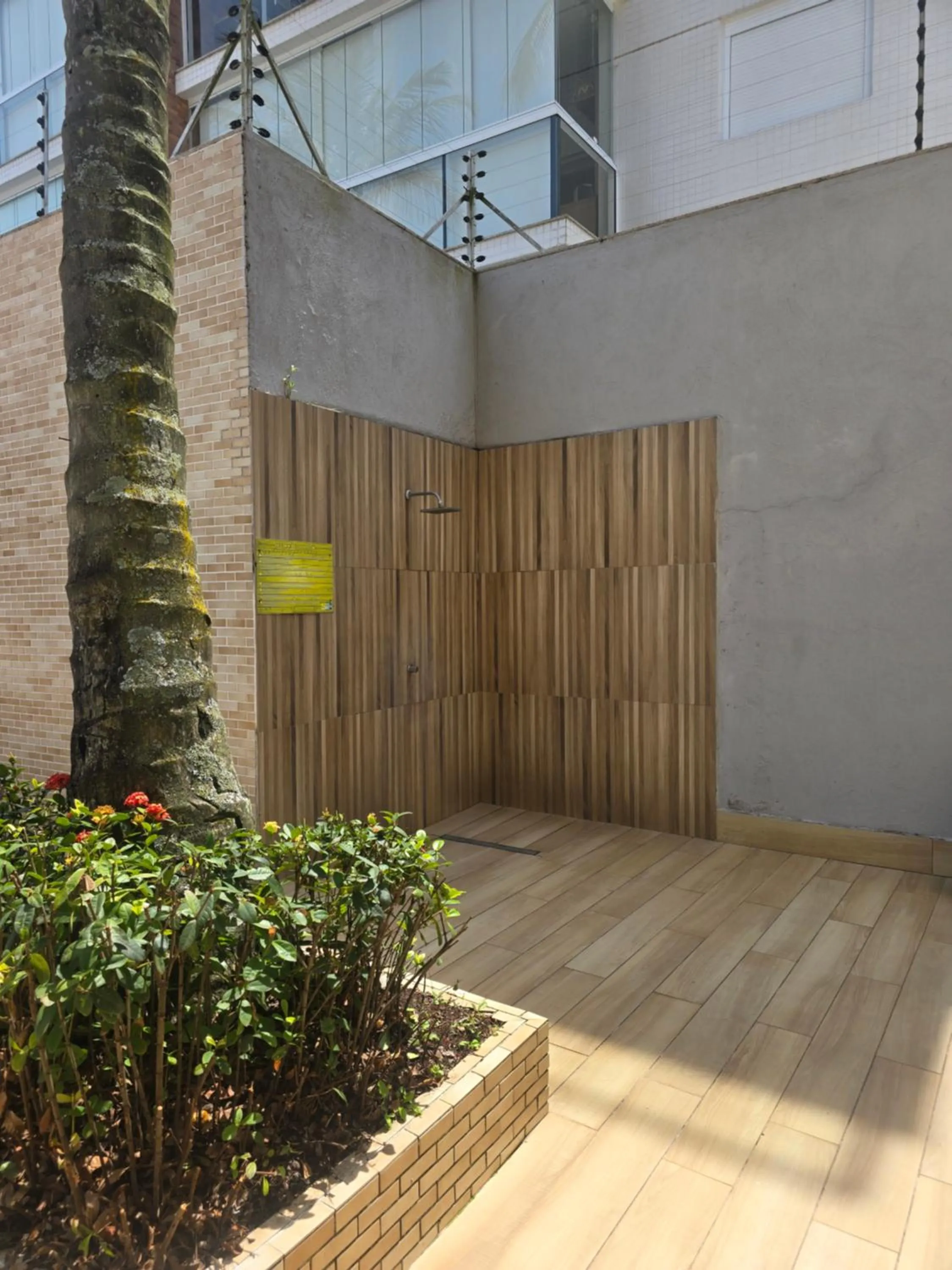 Shower in Senses Praia Hotel