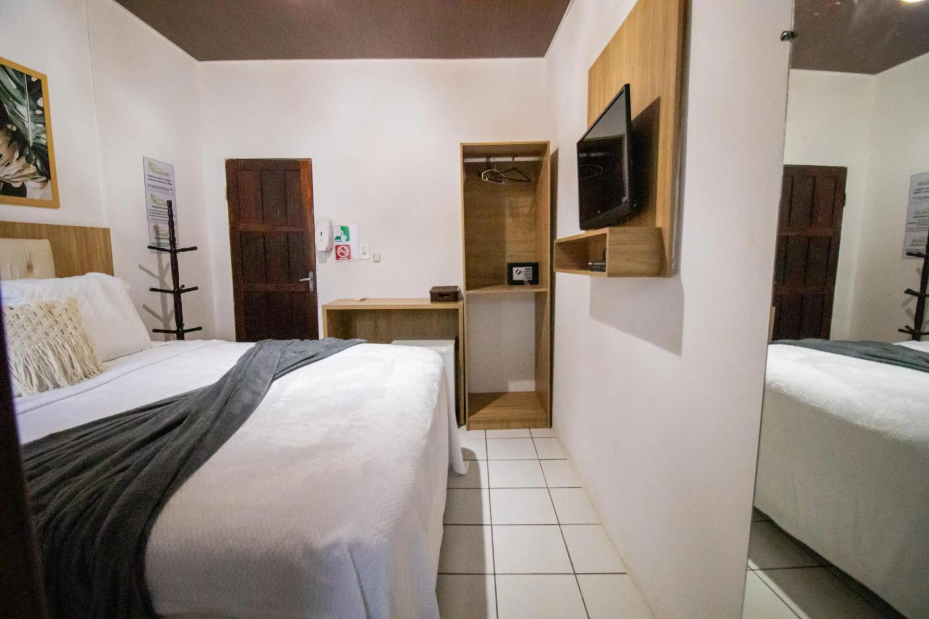 Bedroom, Bed in Pousada da Leide