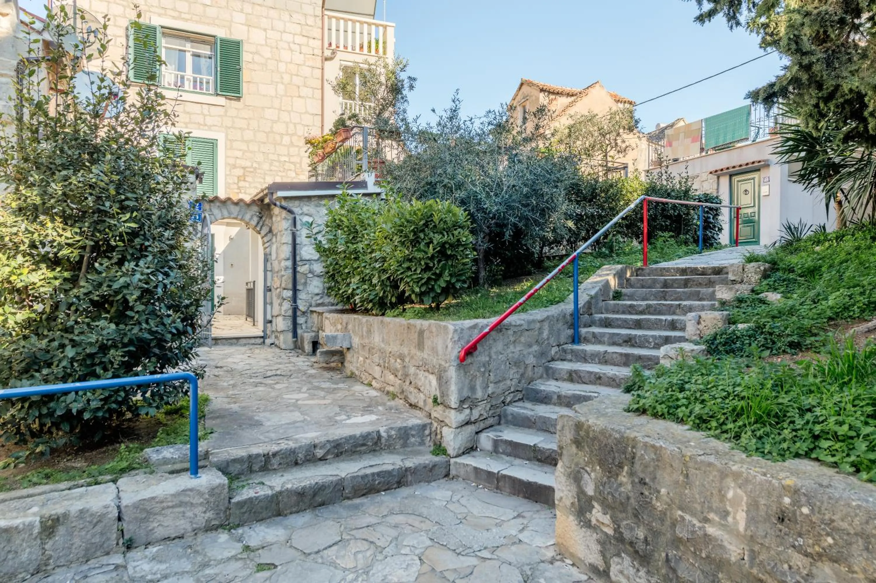 Day in Versi & Note Luxury Rooms