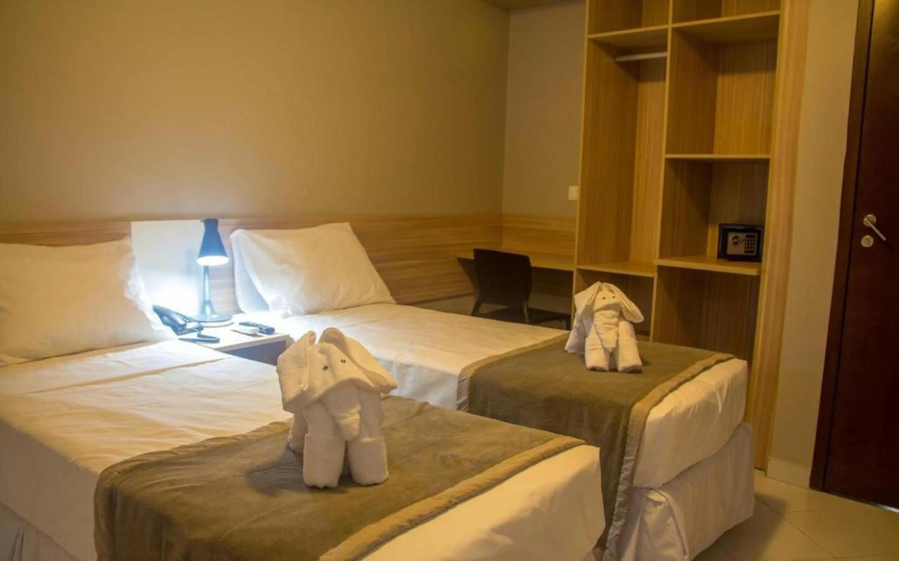 Bed in Hotel Enseada Aeroporto