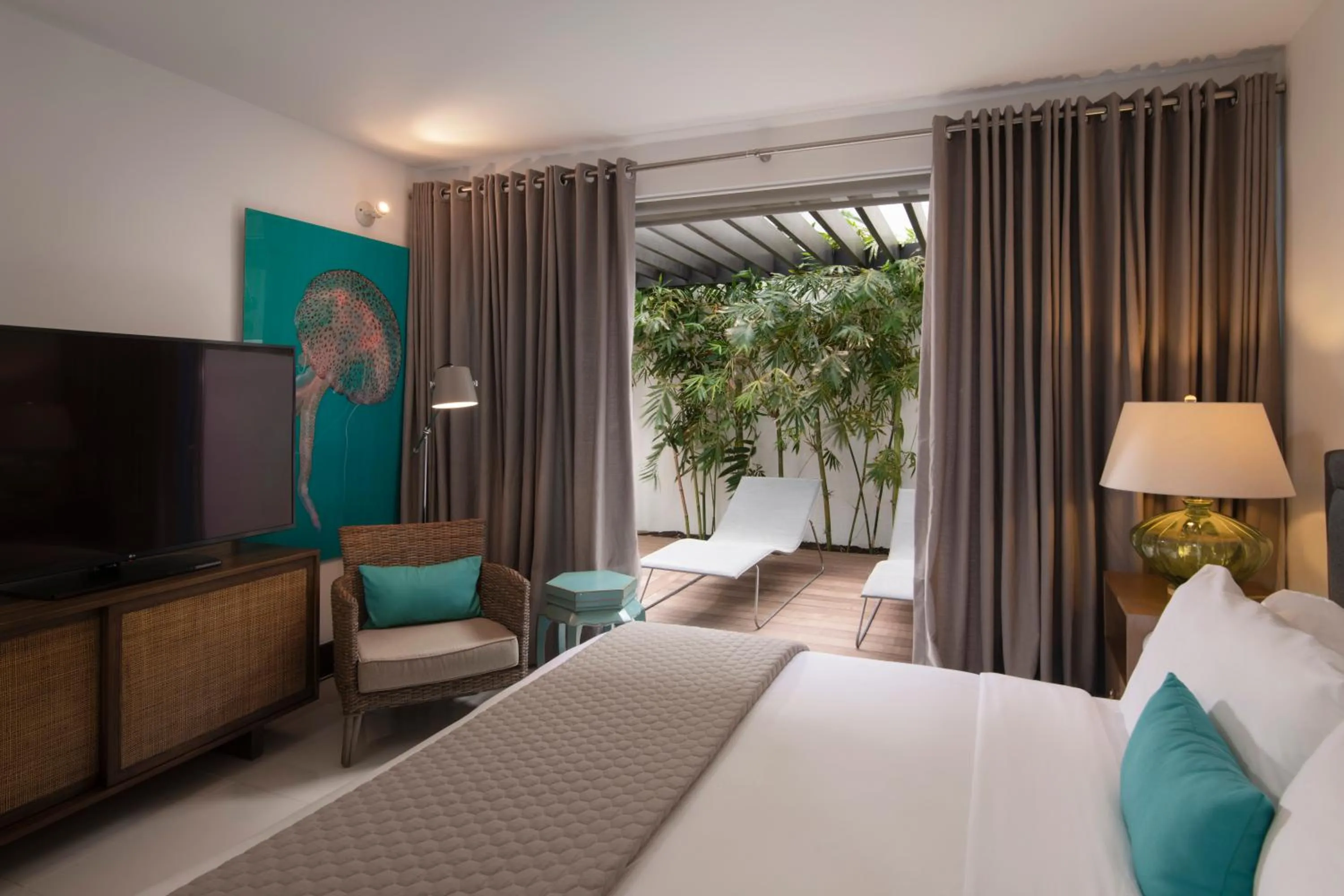 Bed in The Ocean Club, a Luxury Collection Resort, Costa Norte