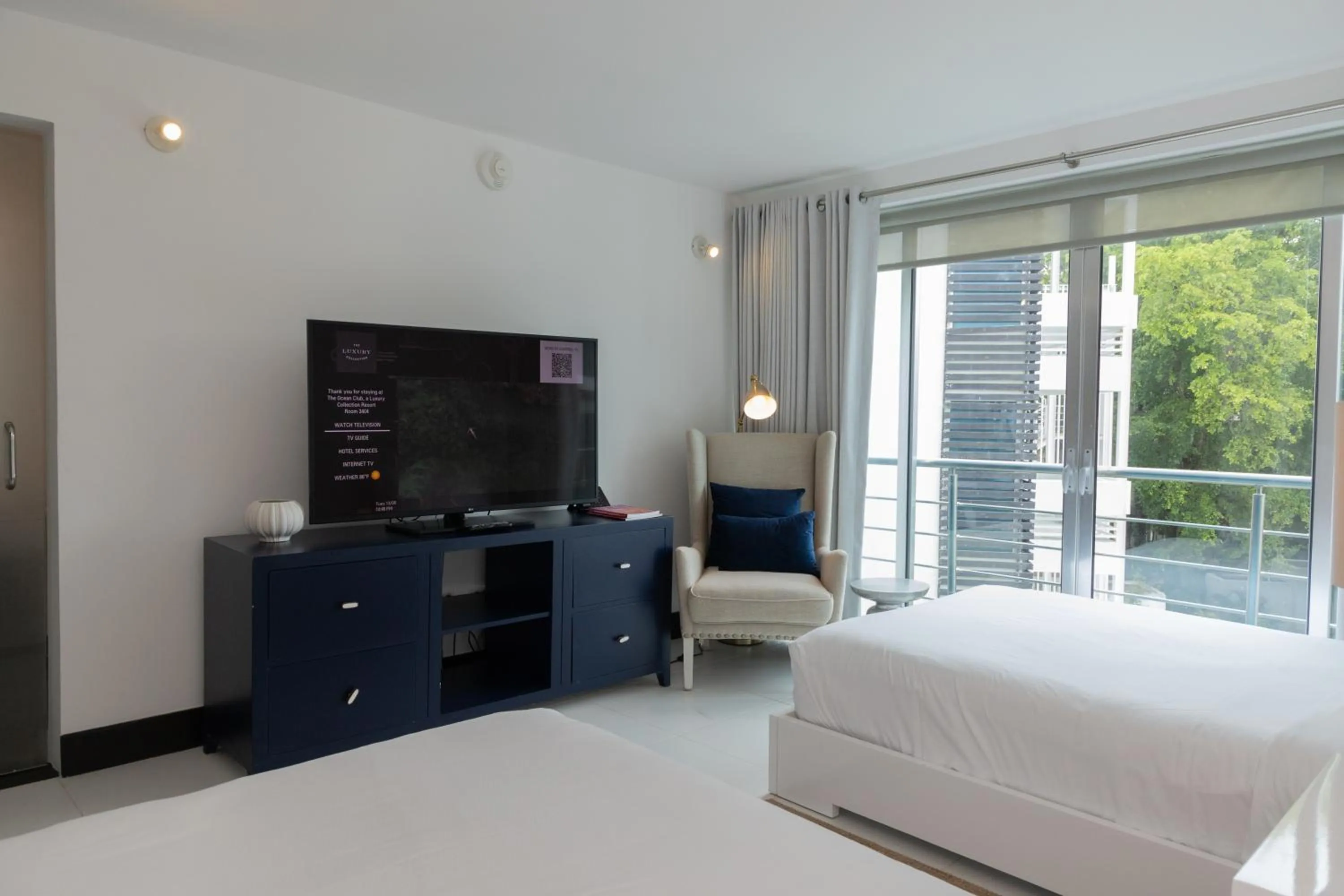 Bedroom, Bed in The Ocean Club, a Luxury Collection Resort, Costa Norte