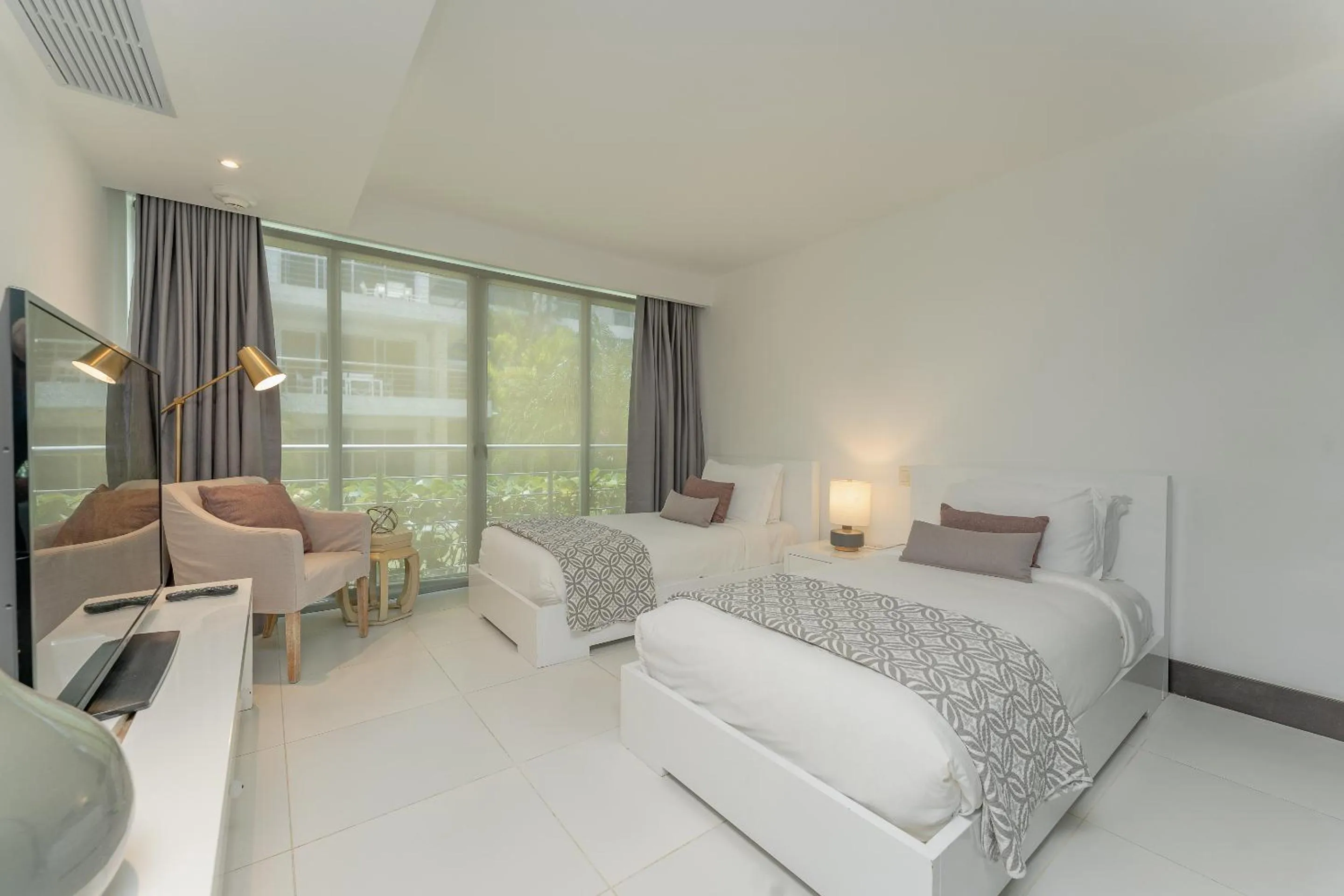 Bed in The Ocean Club, a Luxury Collection Resort, Costa Norte