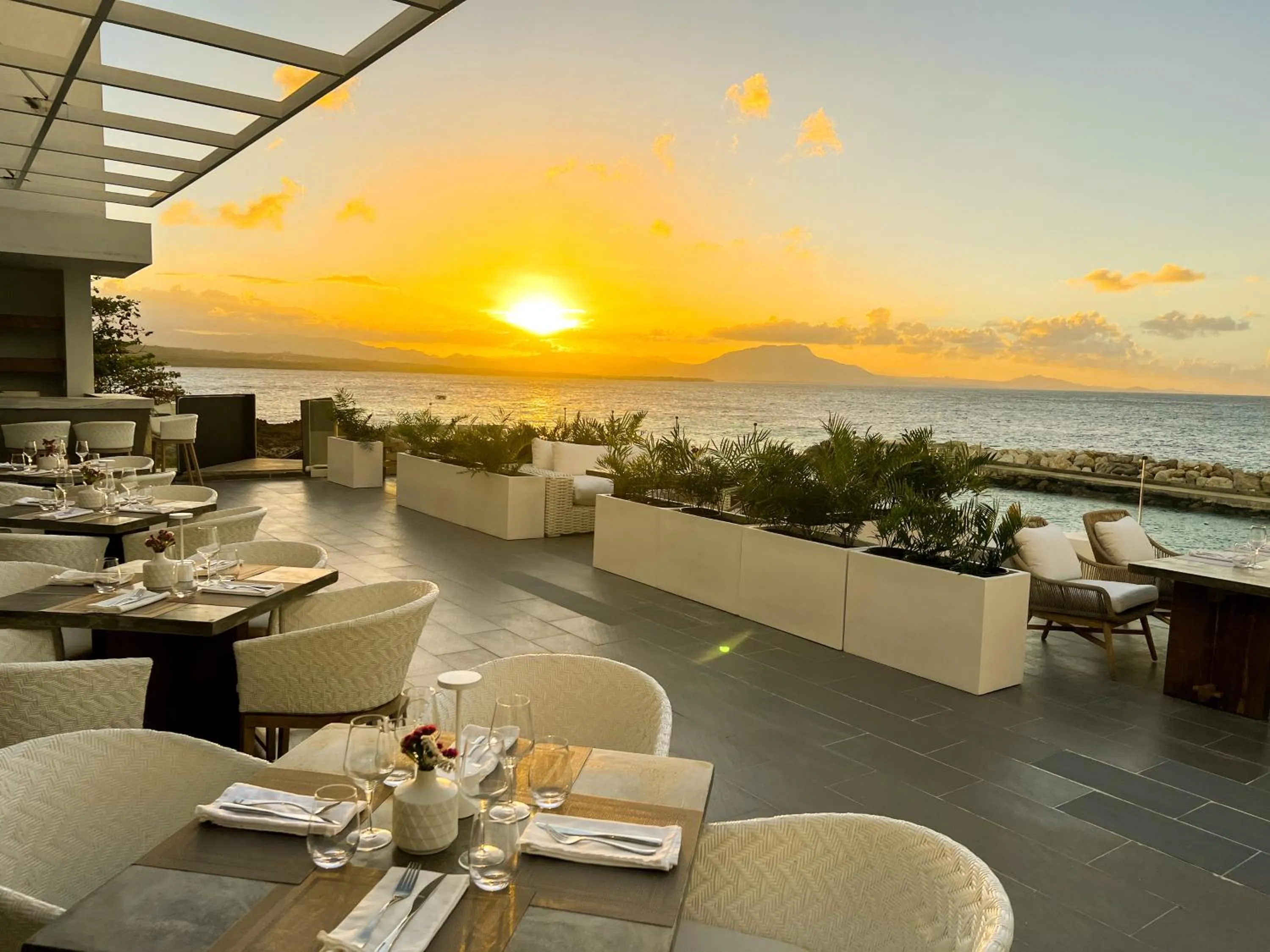Restaurant/places to eat in The Ocean Club, a Luxury Collection Resort, Costa Norte