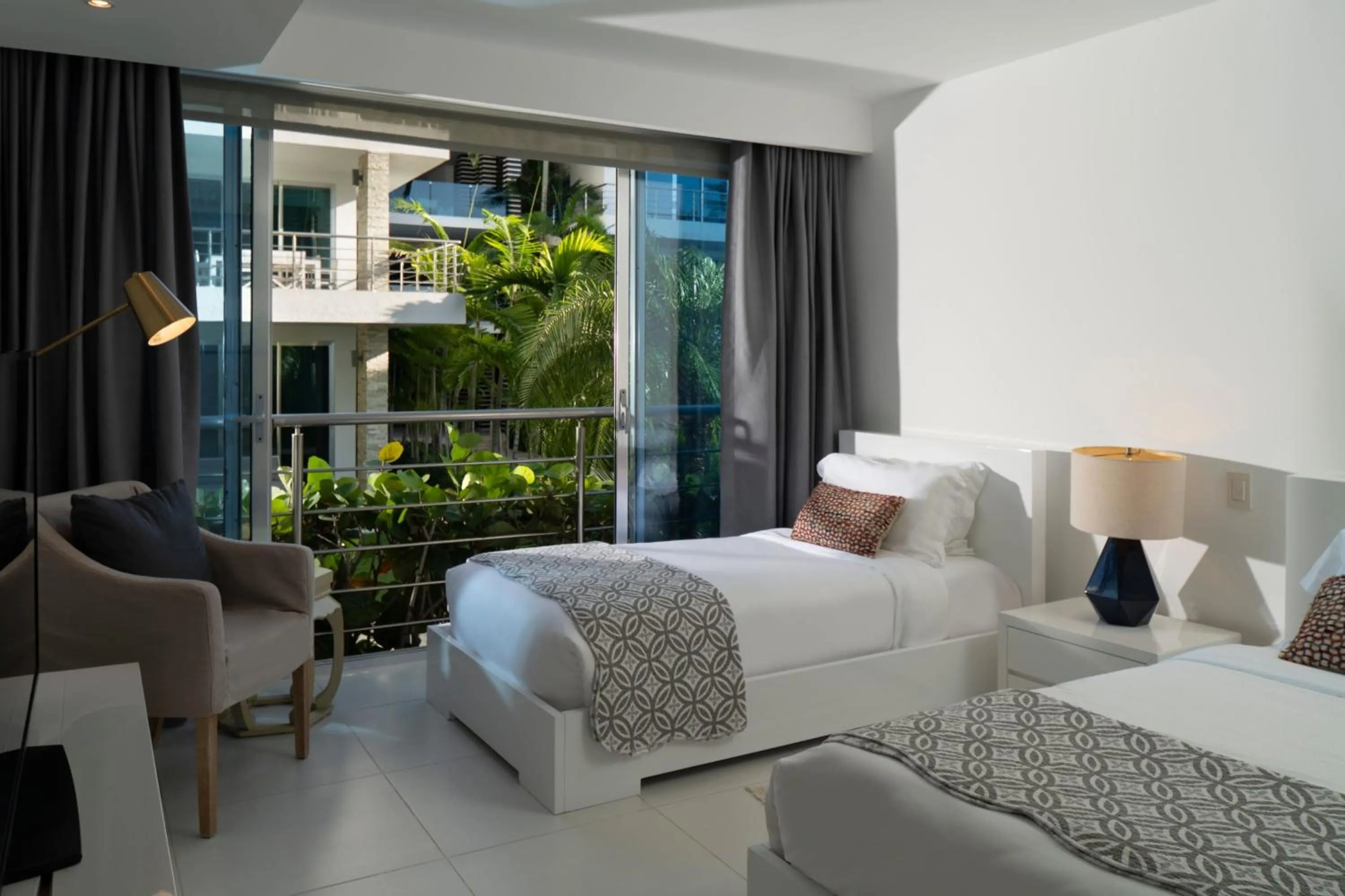 Bedroom, Bed in The Ocean Club, a Luxury Collection Resort, Costa Norte