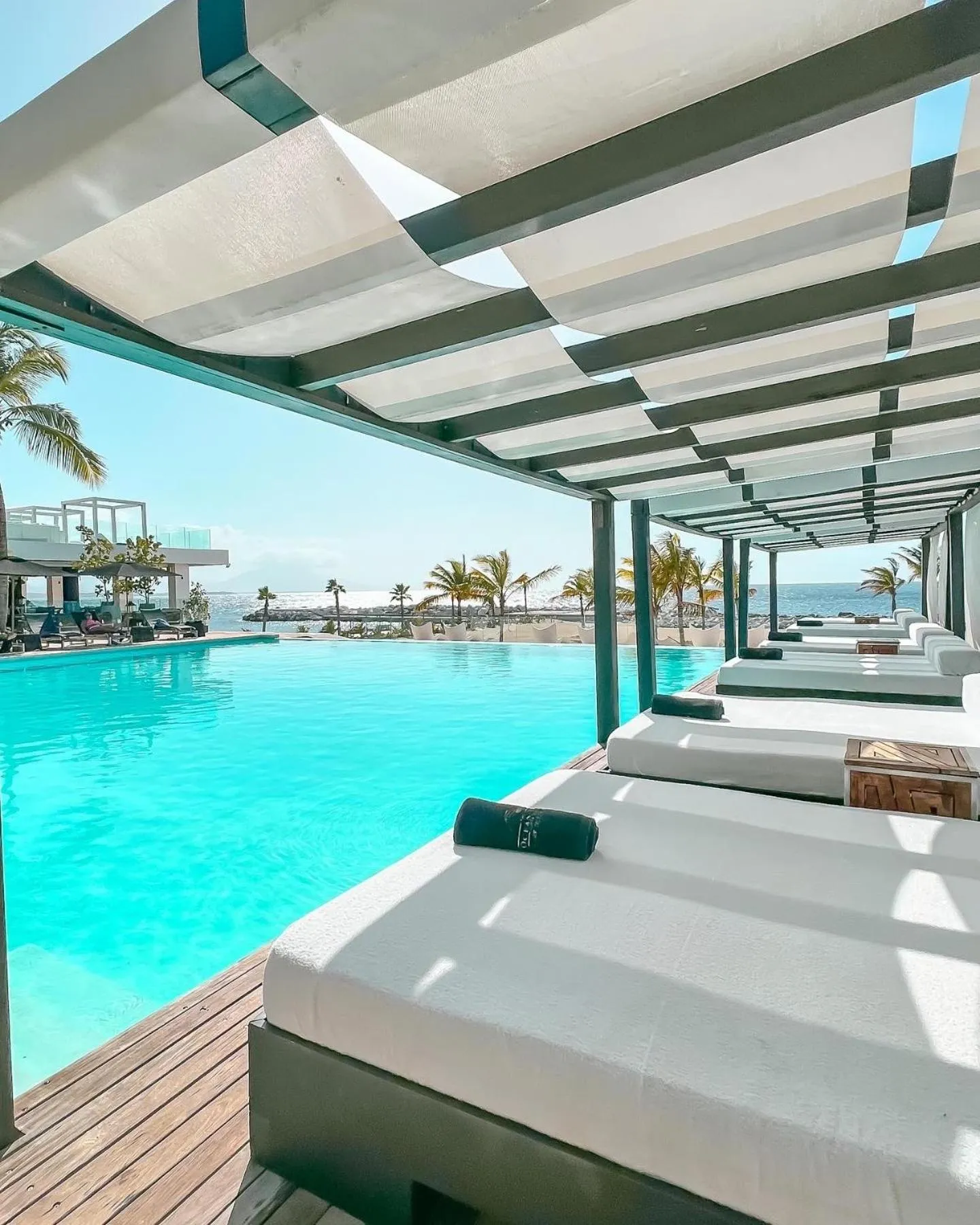 Swimming pool in The Ocean Club, a Luxury Collection Resort, Costa Norte