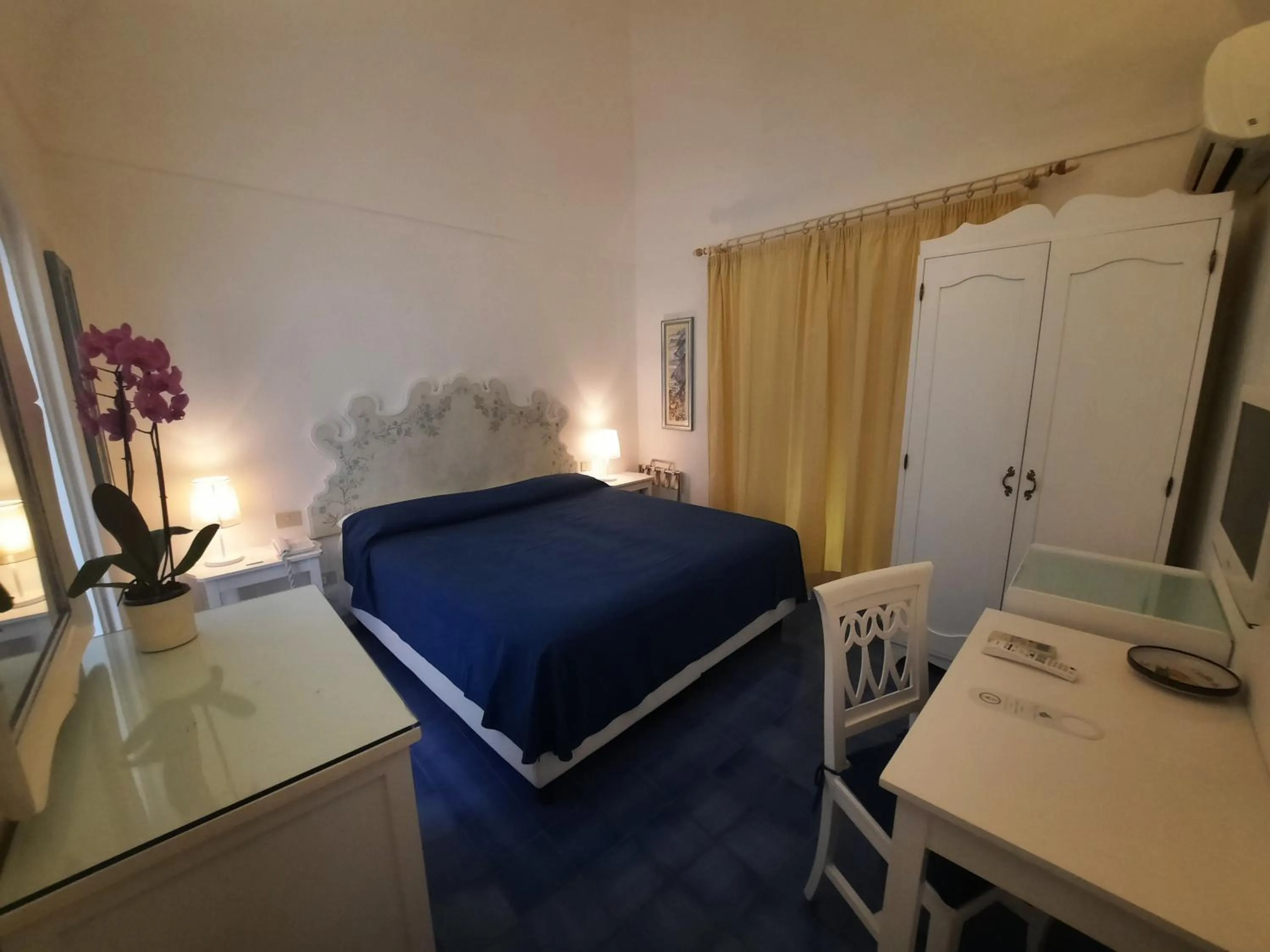 Bed in Villa La Tartana