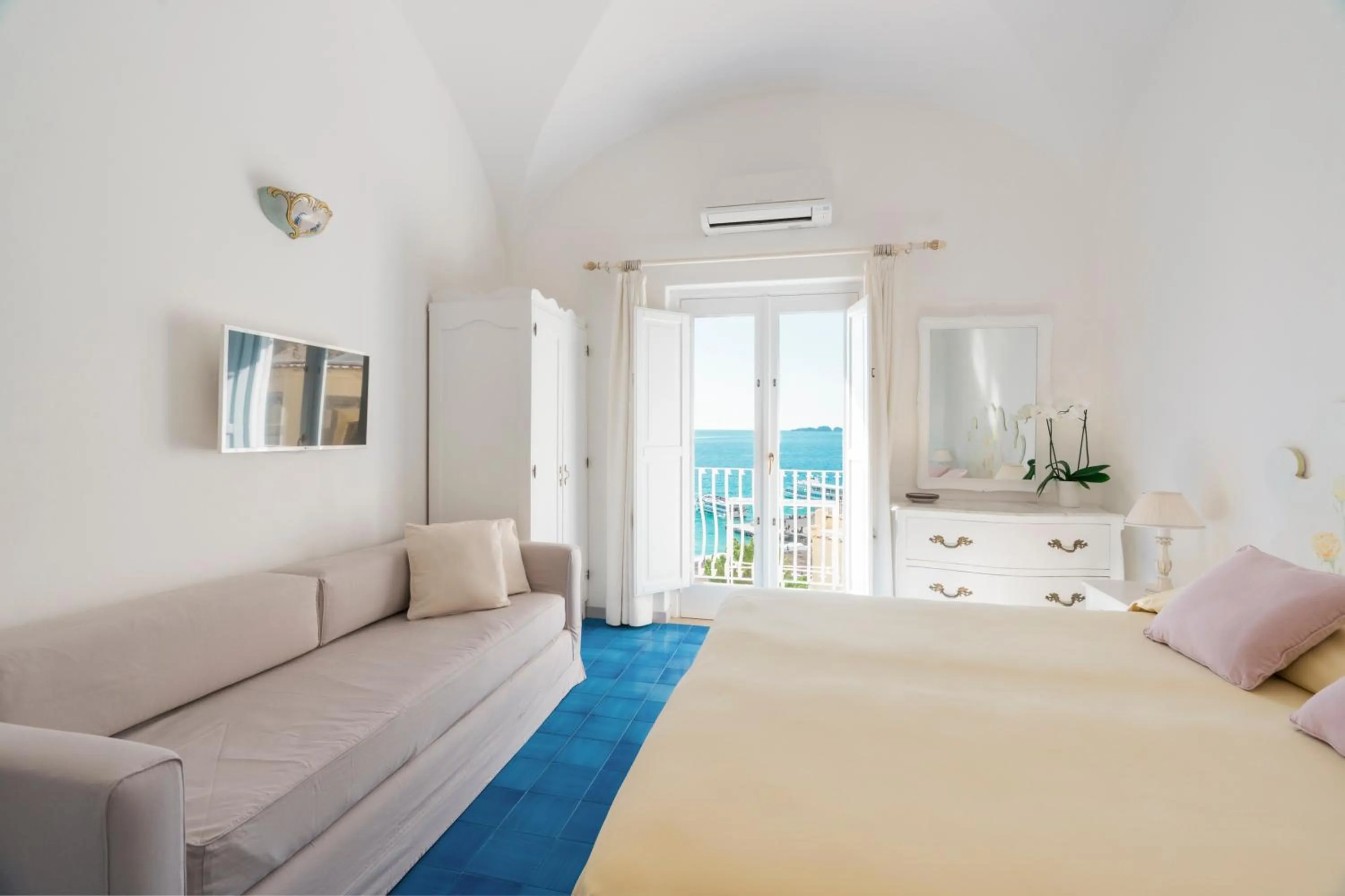 Bed in Villa La Tartana