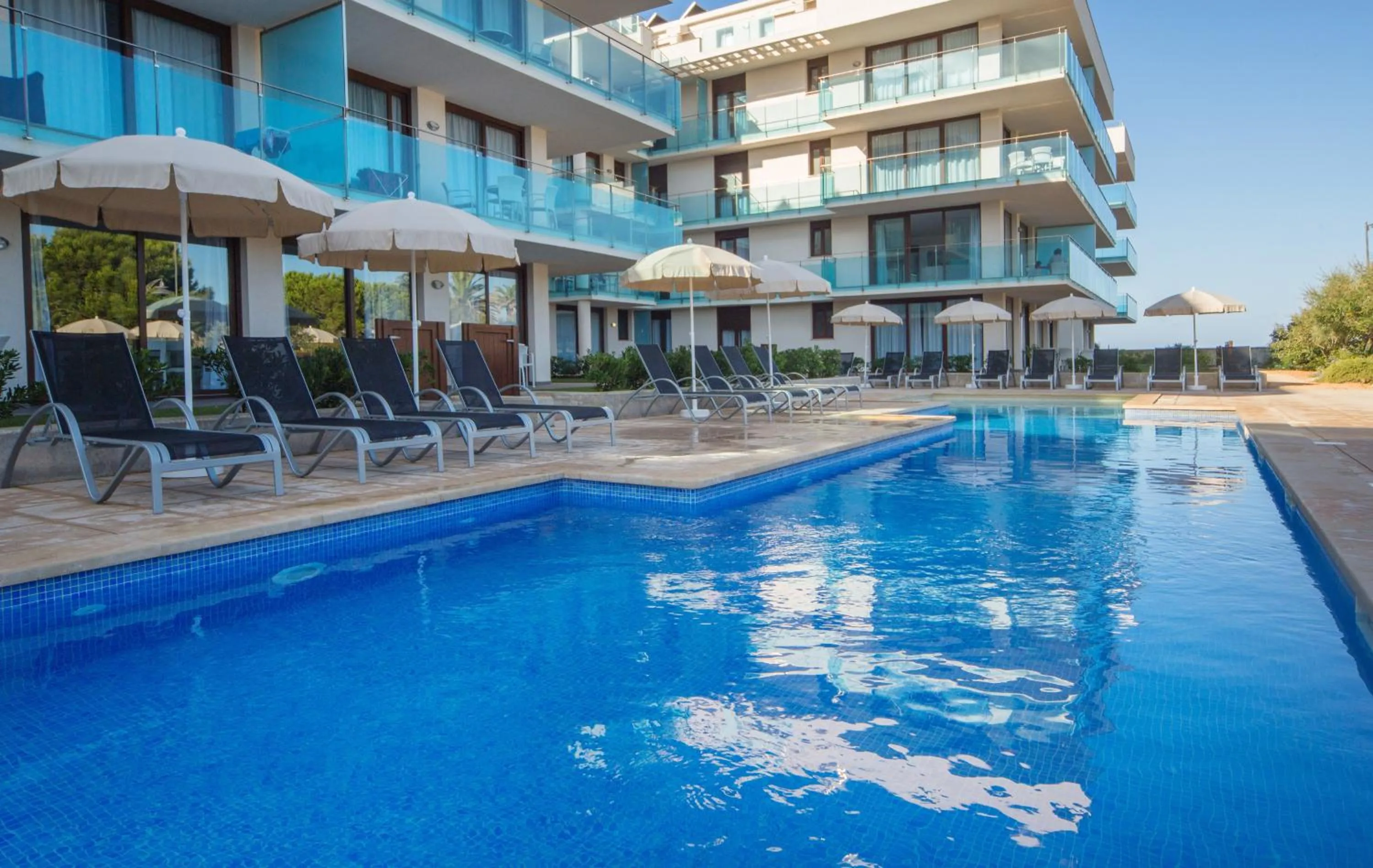 Swimming pool in Aparthotel Caprice Skyline