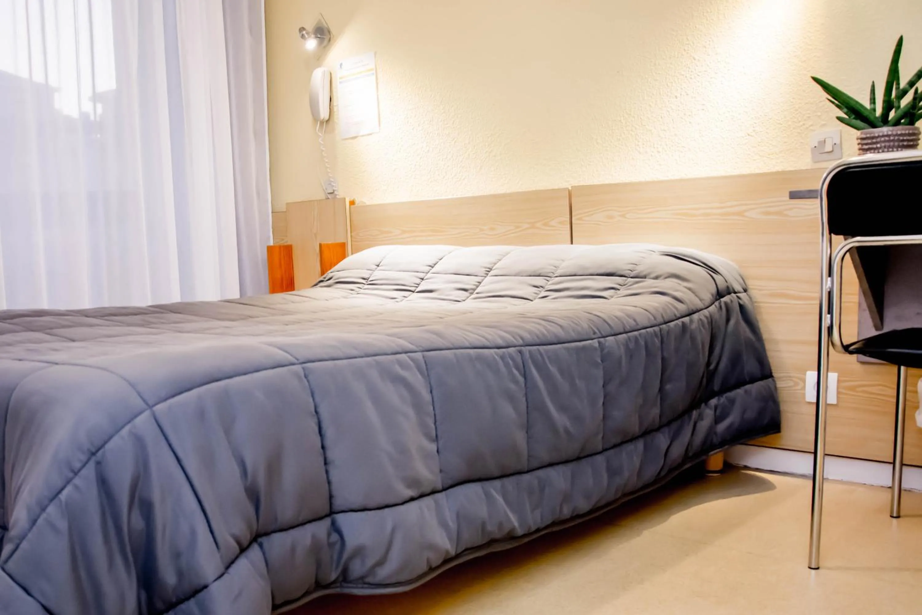 Bedroom, Bed in Hotel Bains Sarrailh