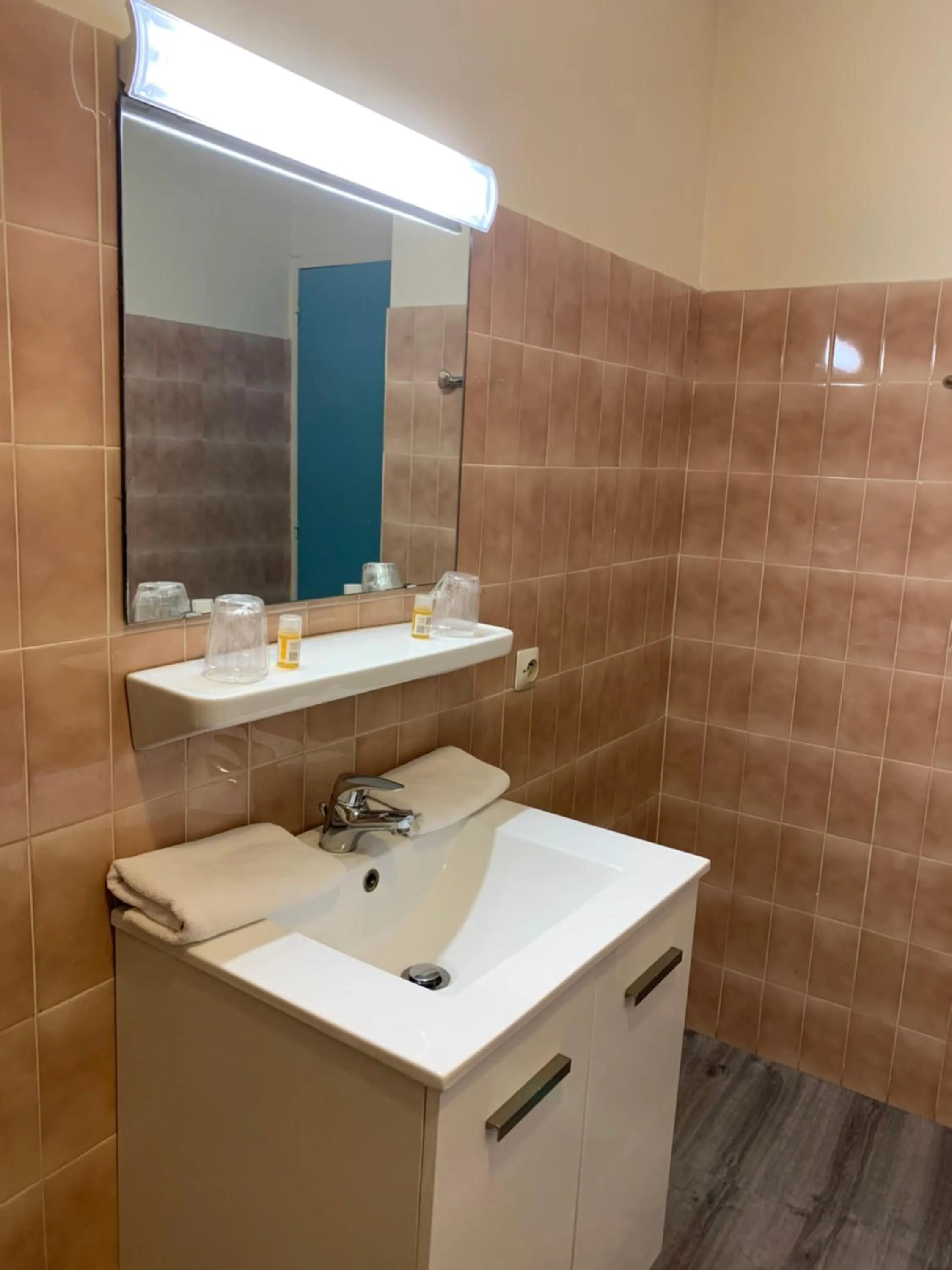 Bathroom in Hotel Bains Sarrailh