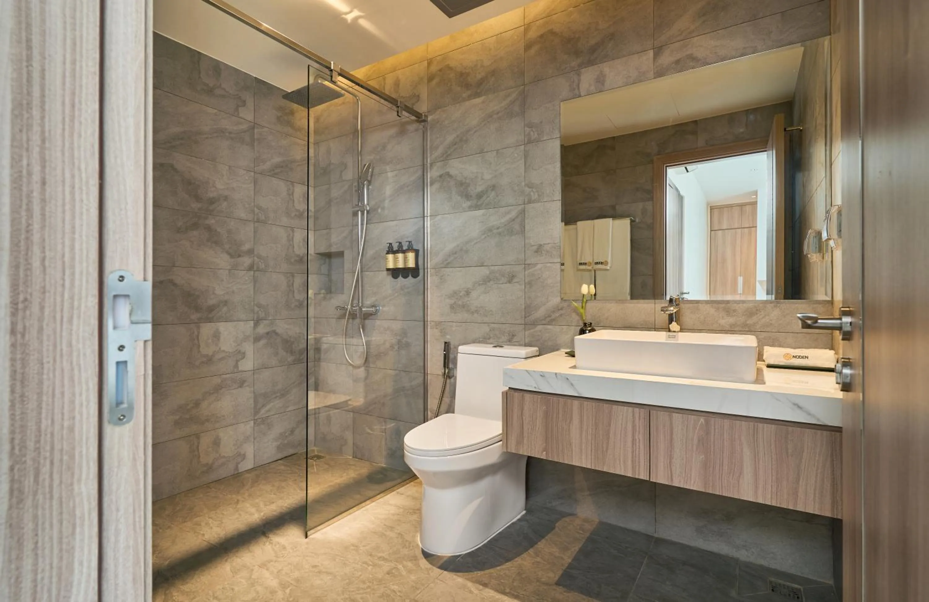 Shower in Noden2 Hotel & Apartment