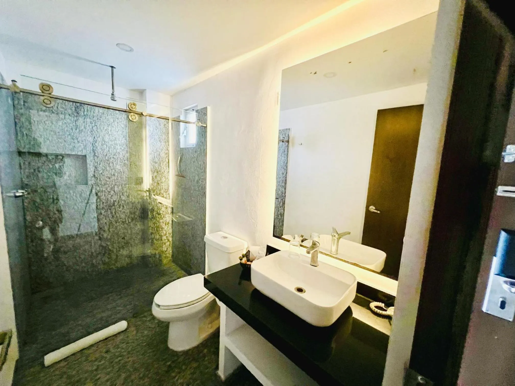 Bathroom in Los Picos Hotel & Suites Bucerias