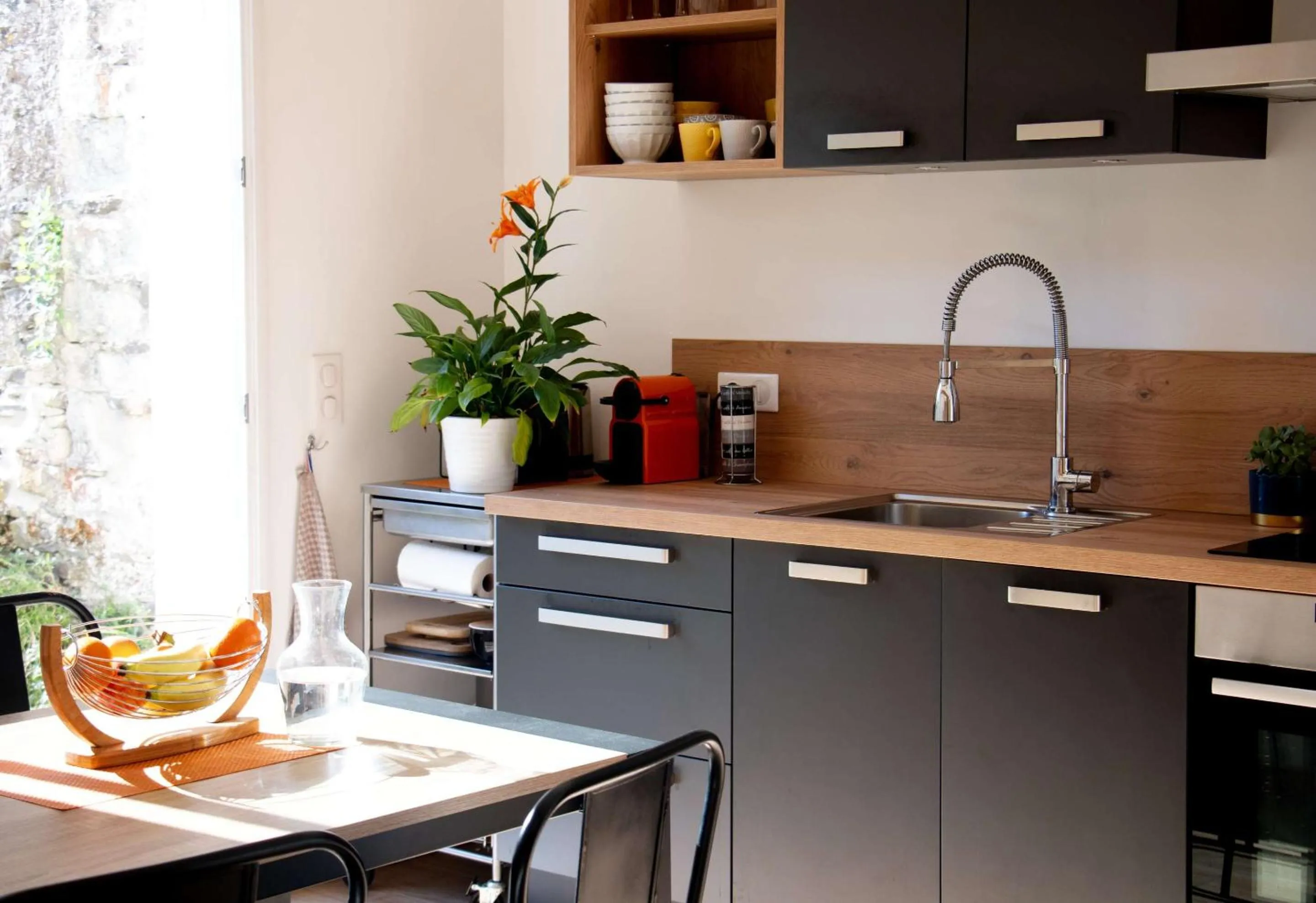 Kitchen or kitchenette in Loire Escale