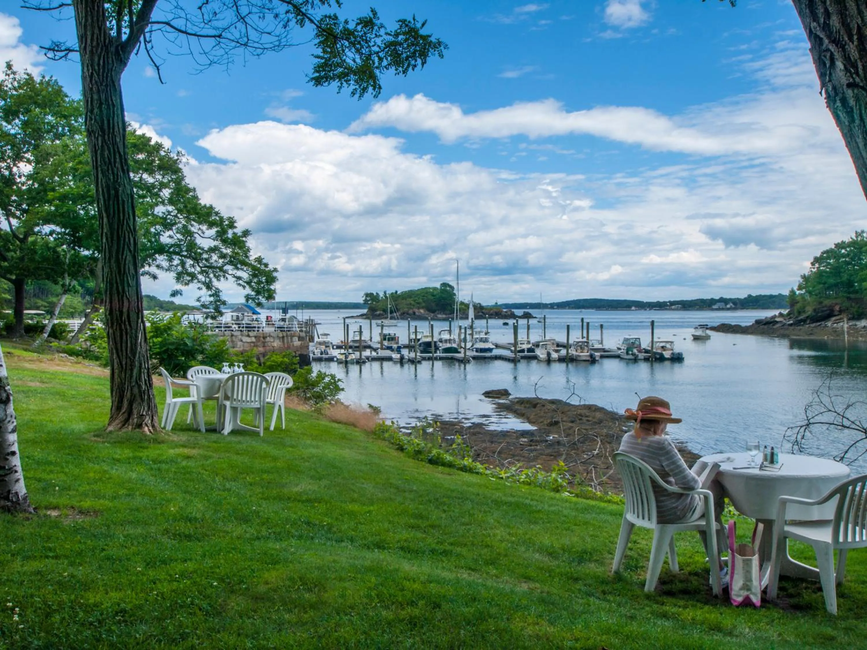 Restaurant/places to eat in Inn at Diamond Cove