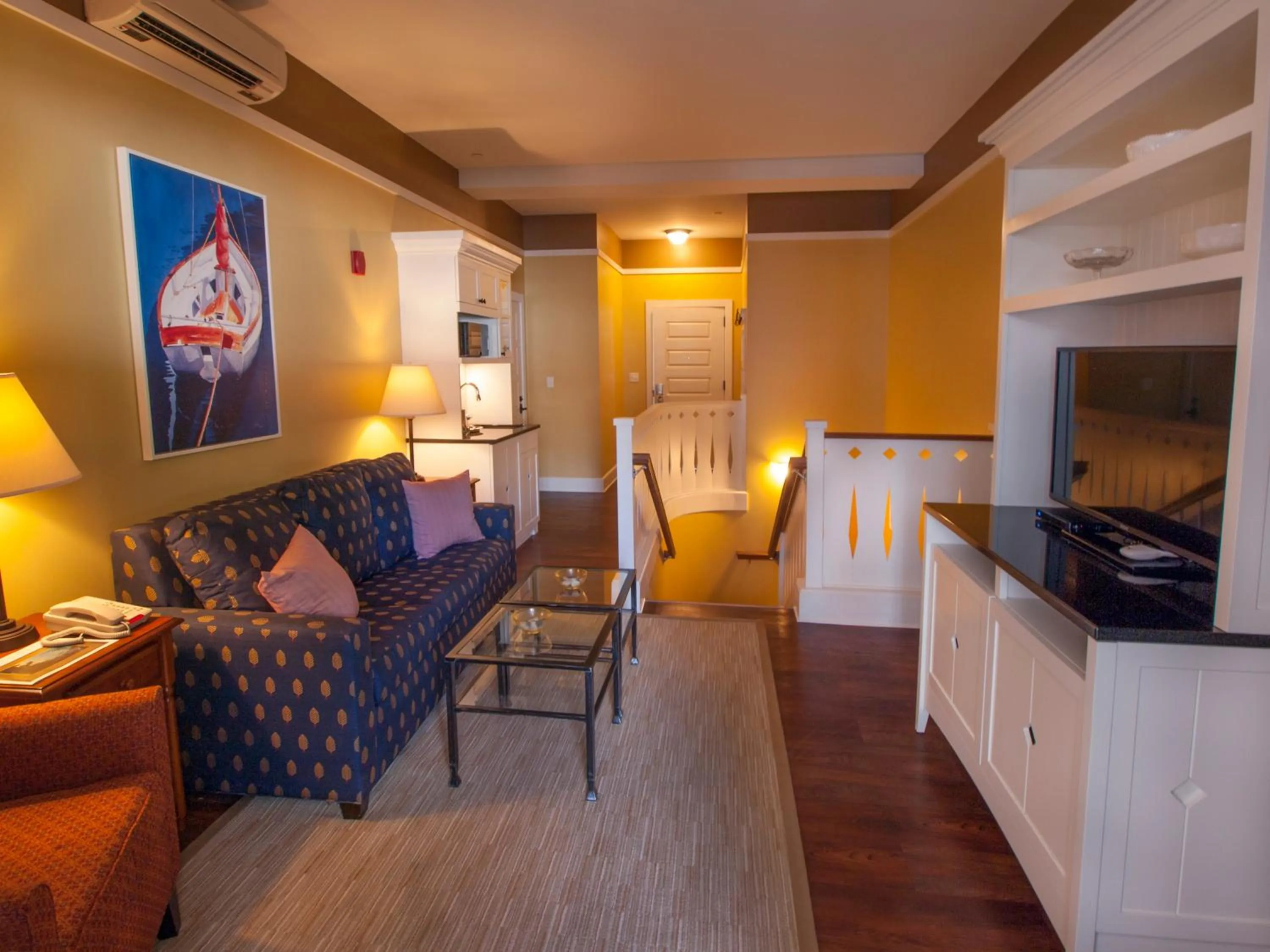 Seating area in Inn at Diamond Cove