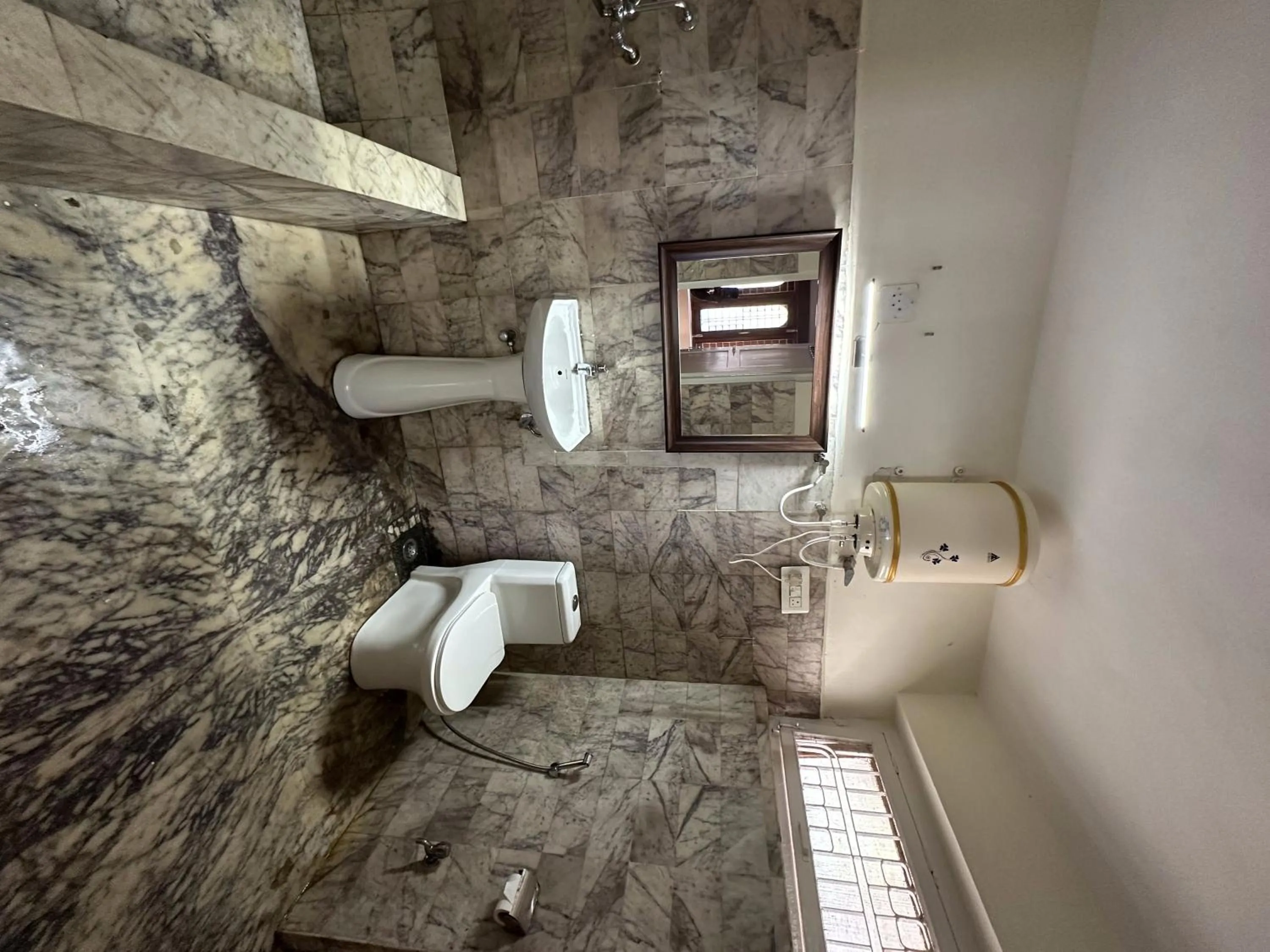 Bathroom in Brookevally Palace Homestay