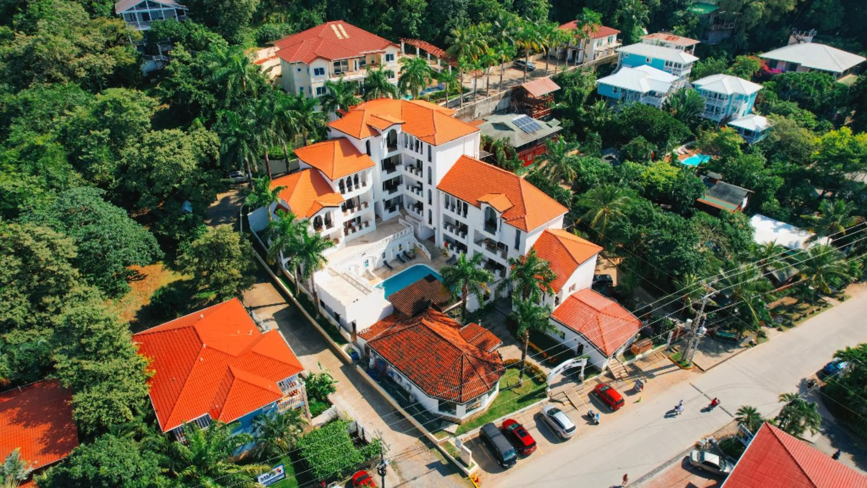 Property building in West Bay Colonial