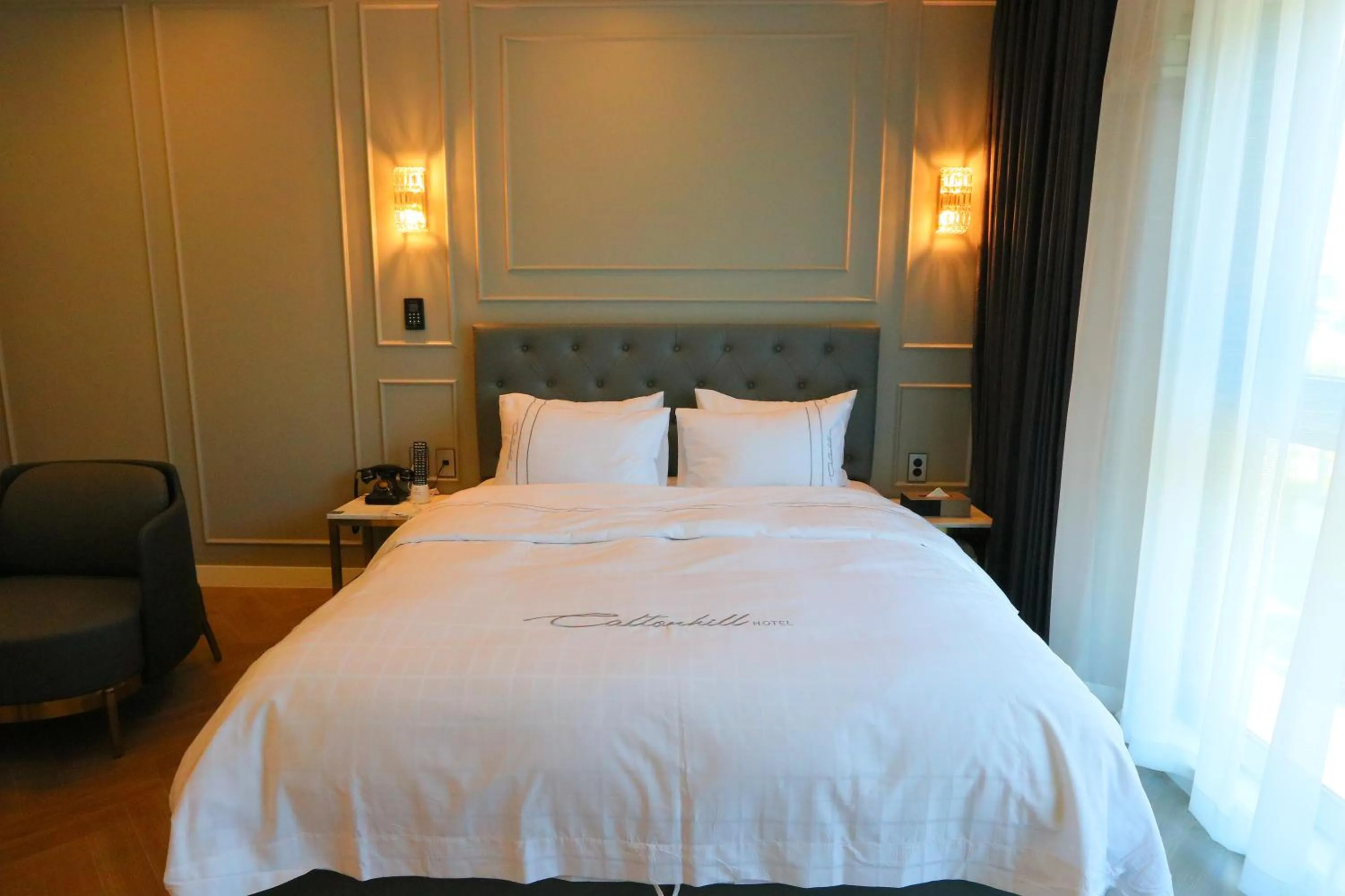 Bed in Mokpo Caltonhill Hotel