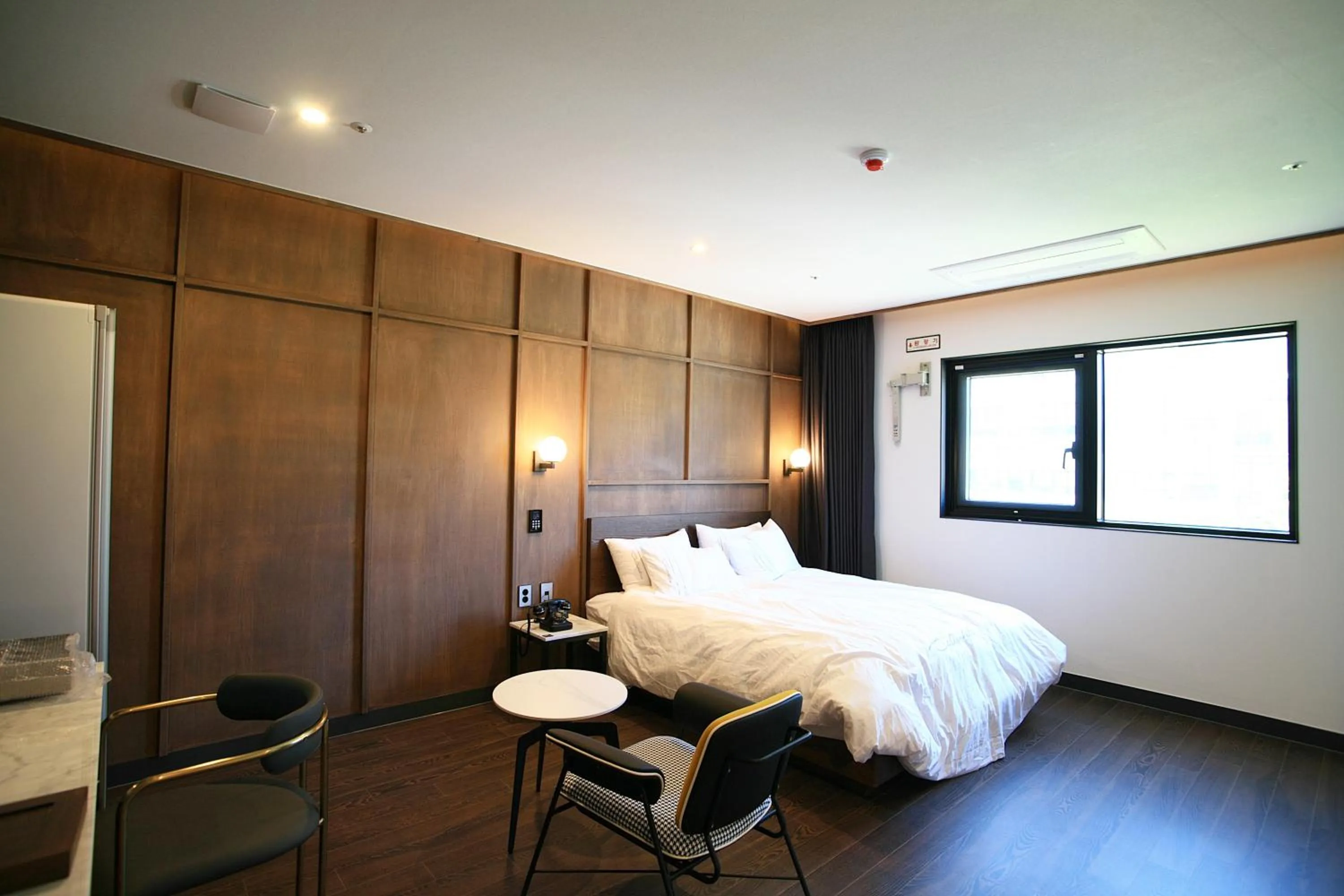 Bed in Mokpo Caltonhill Hotel